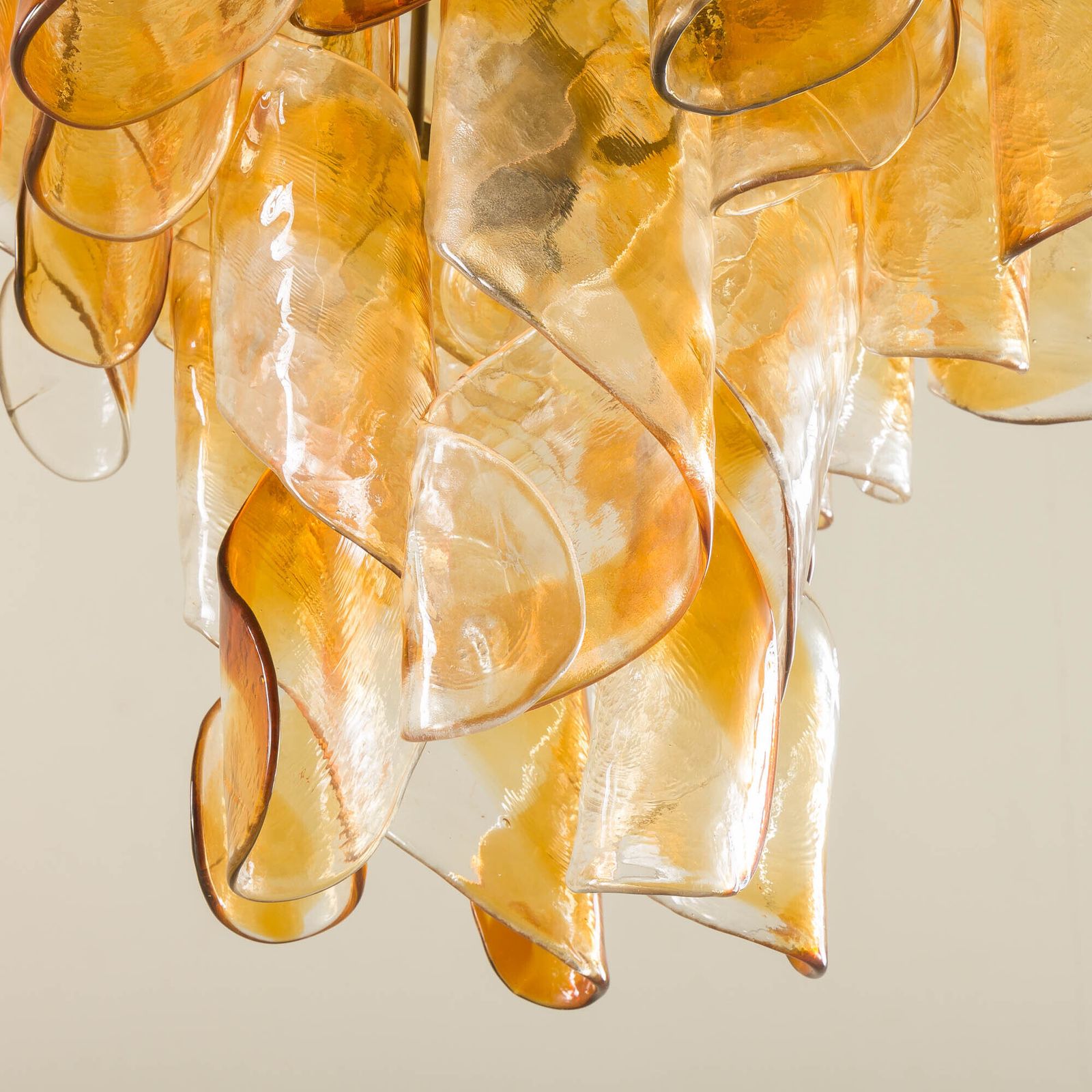photo furniture Mid Century Murano ‘Torciglione’ Glass Chandelier By Mazzega, Italy 1970s
