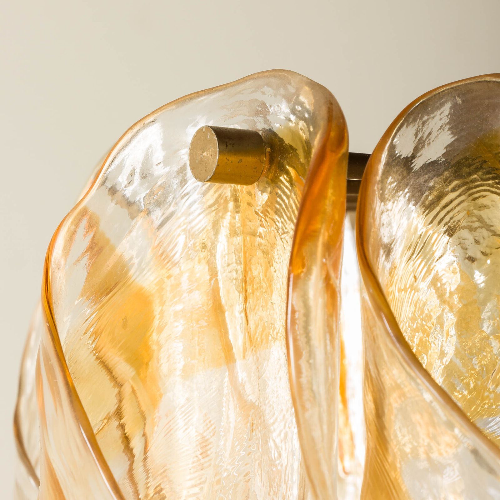 photo vinterior Mid Century Murano ‘Torciglione’ Glass Chandelier By Mazzega, Italy 1970s