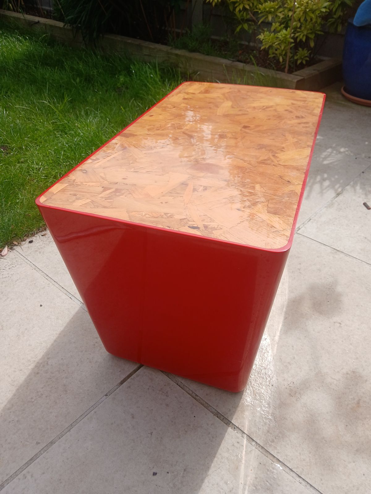 Modern Resin Coffee/Side Table photo furniture