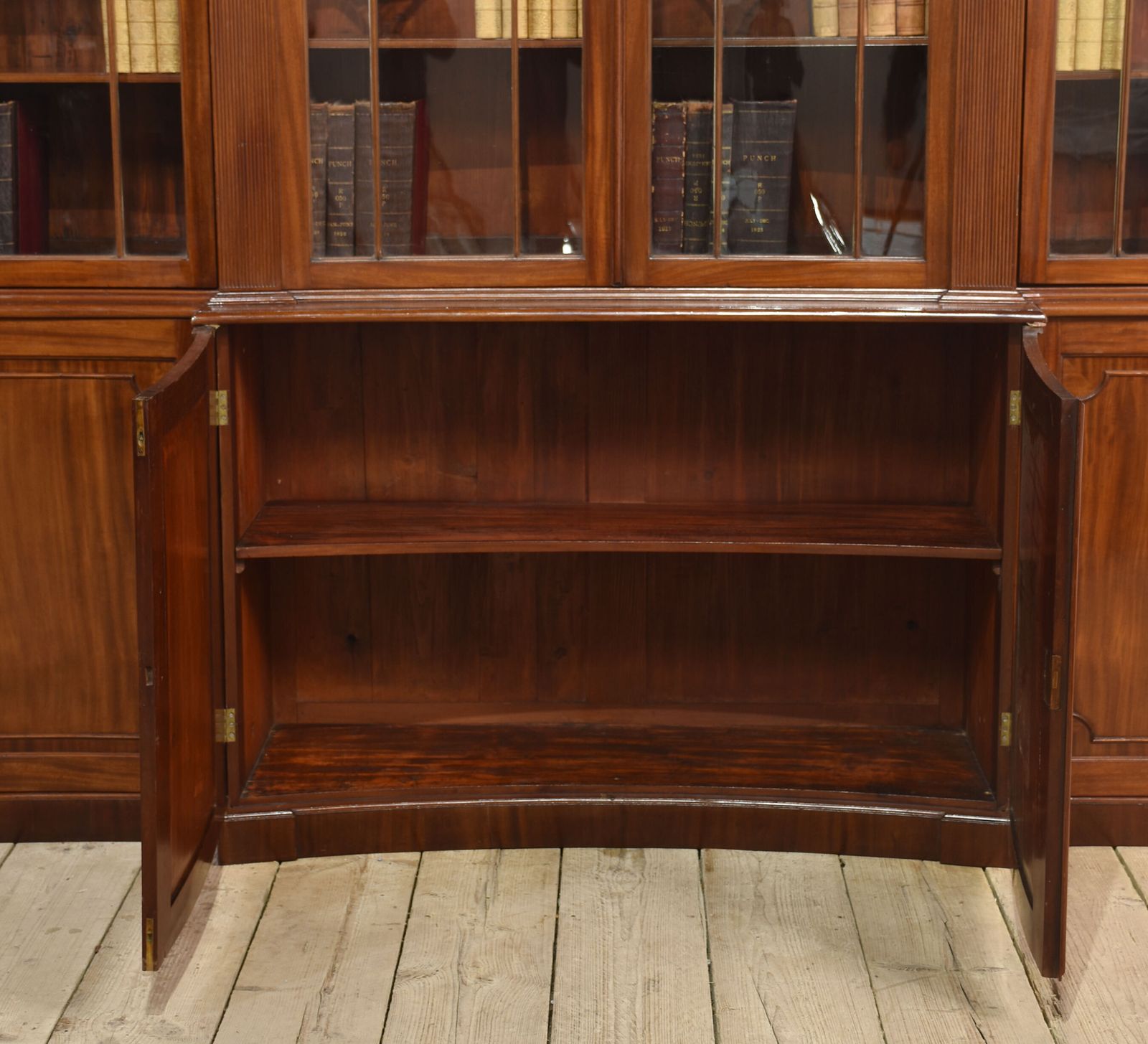 photo vintage Regency Mahogany Library Bookcase