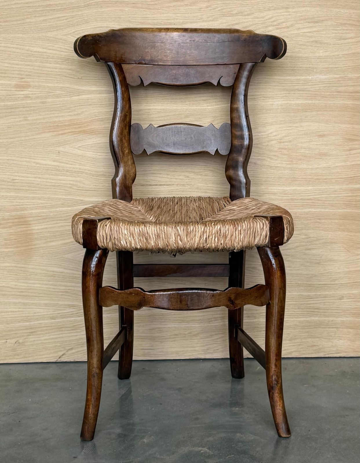 Ensemble de six chaises de salle à manger d'époque, assises en cannage large, Espagne, XIXe siècle photo for sale