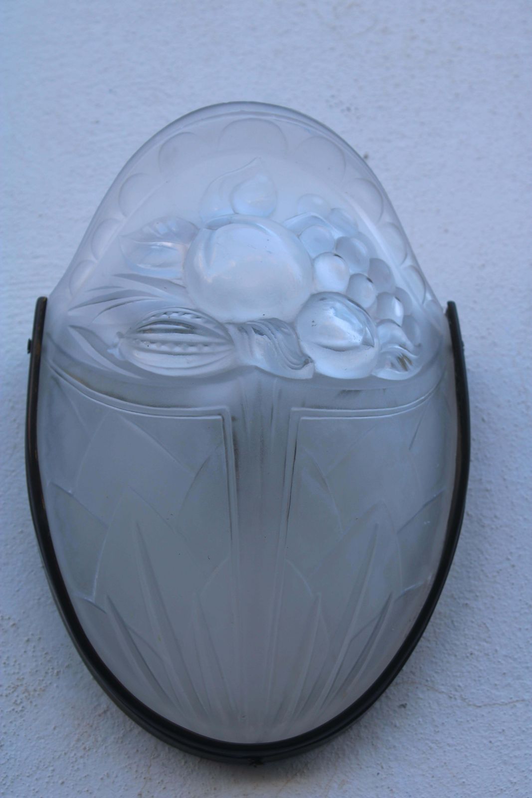 photo vinterior French Art Deco 1930's Crystal And Brass Lalique Style Wall Lamp