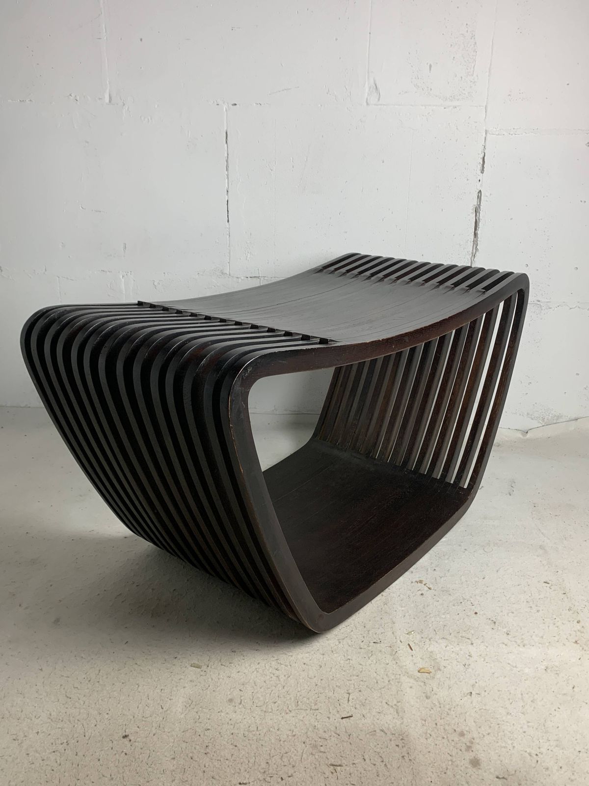 photo vinterior Post Modern Dutch Slatted Wooden Wavy Curvy Bench Or Coffee Table, 1970s
