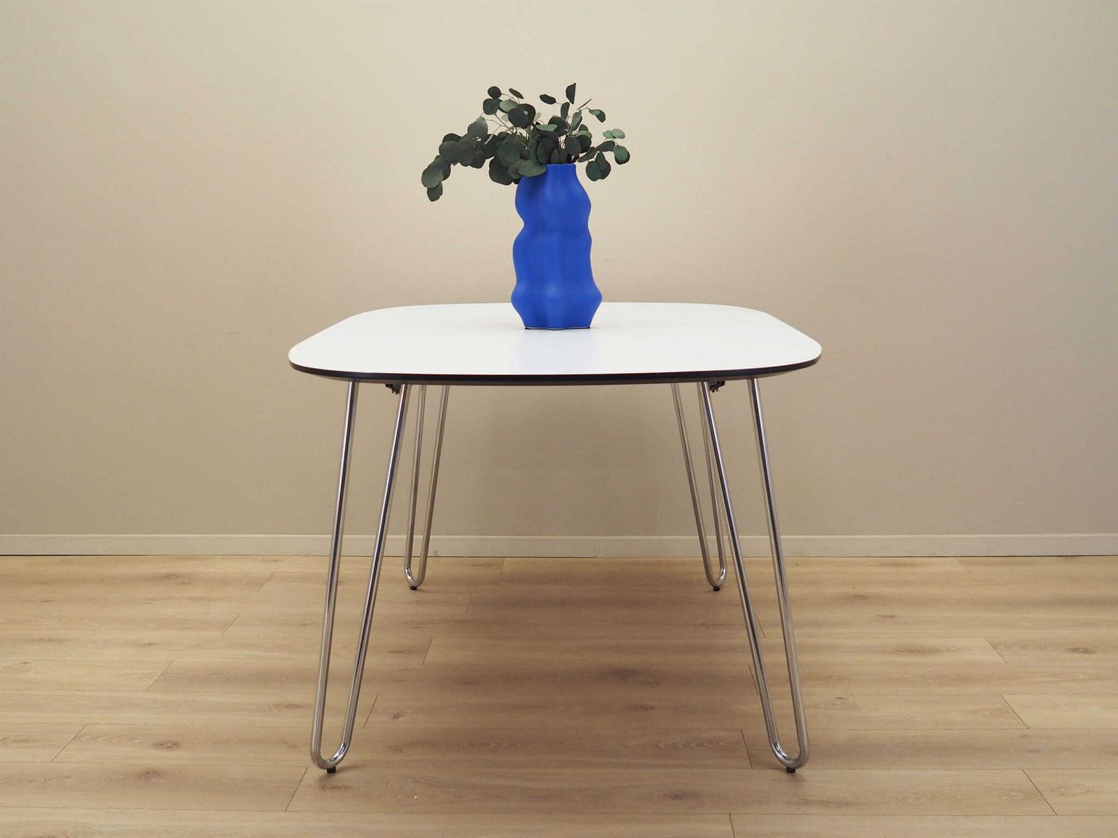 White Table, Italian Design, 1990s, Production: Italy photo Furniture
