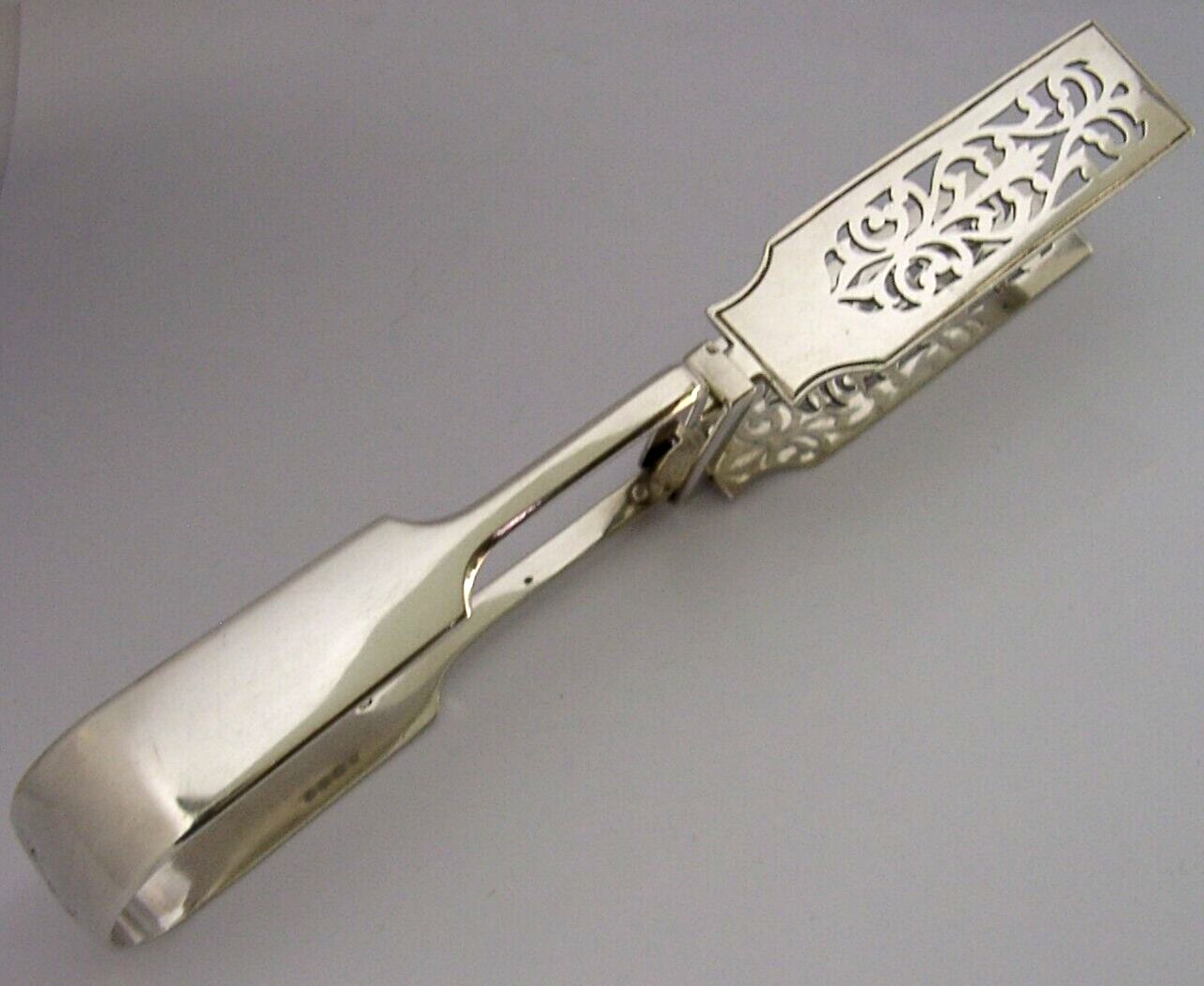 Robbins Robyns Family Crested Serving Tongs Victorian Antique 1875 177g photo for sale