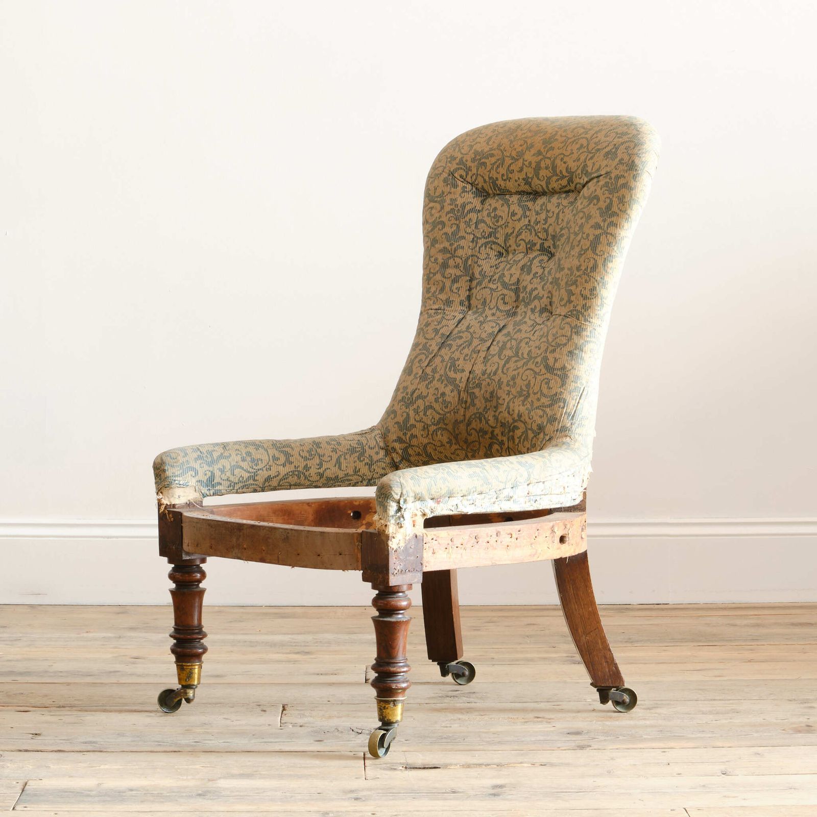 2250.0 Regency Slipper Chair photo