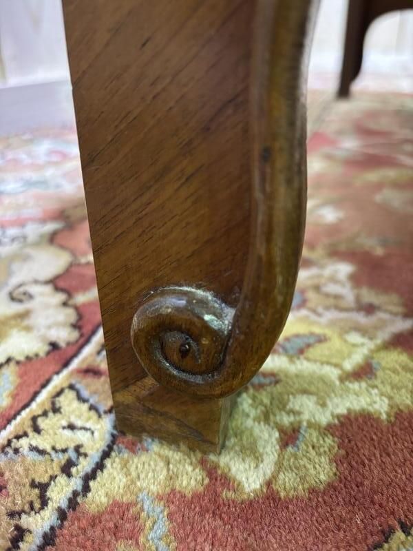 photo for sale Commode En Noyer De Style Louis XV / Rocaille