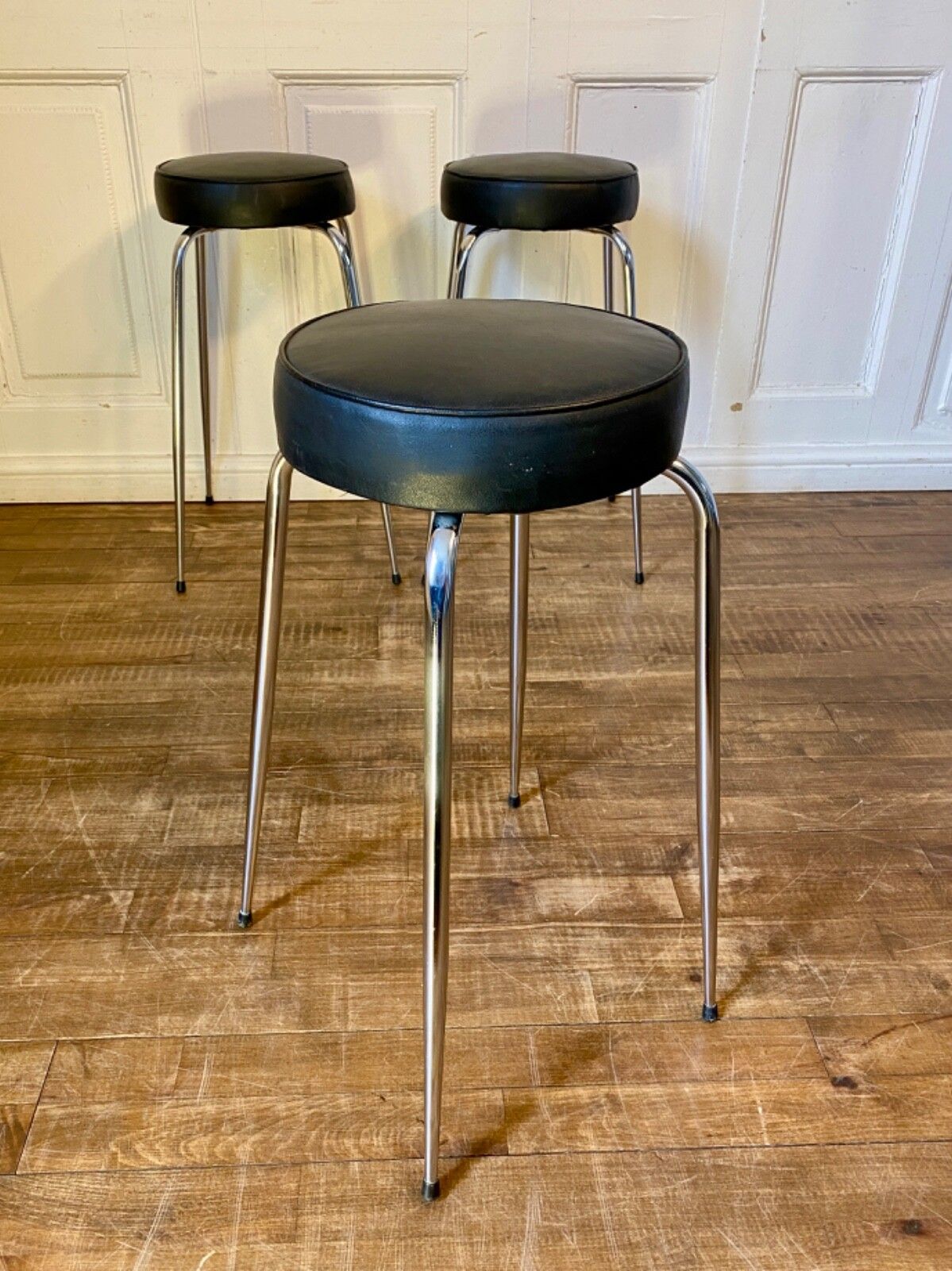 1 Of 2 Matching Original Vintage Mid Century 1960s Black & Chrome Stools.