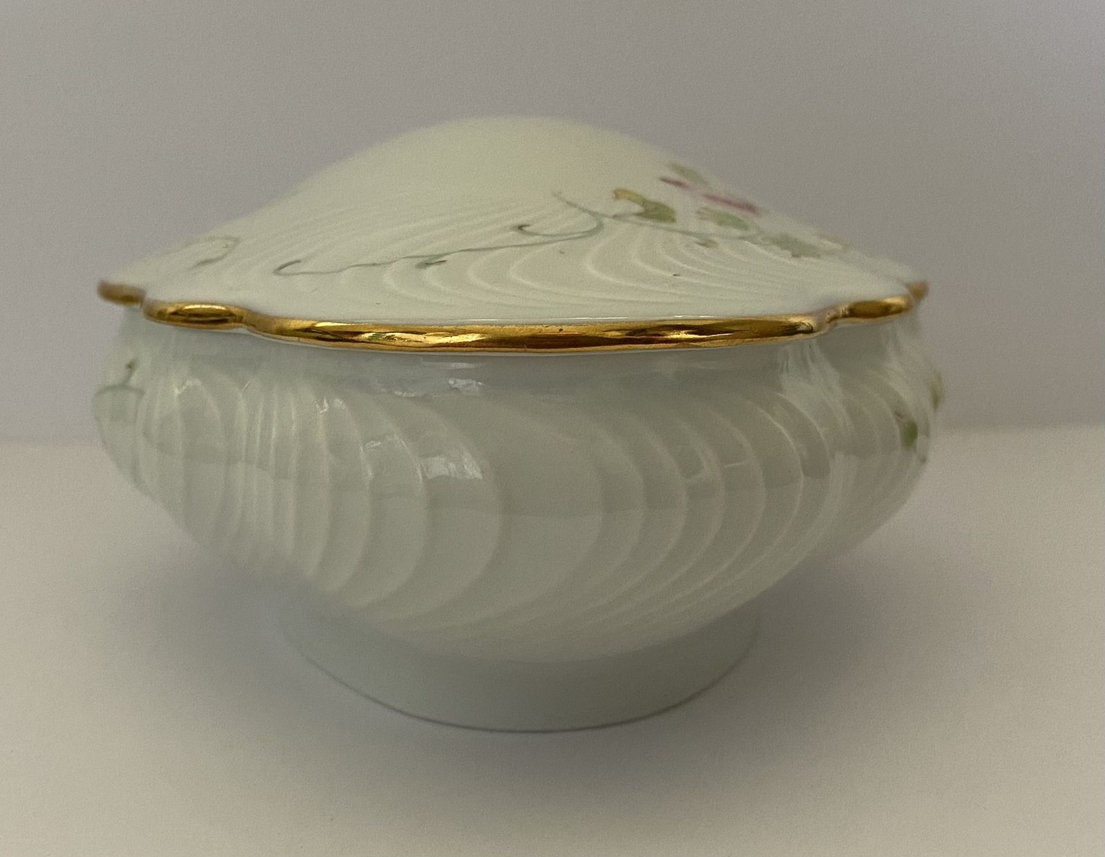 Limoges France, Porcelaine, Pair Of (Matching Vase And Trinket Dish) Florance Limoges, 1950’s photo vinterior