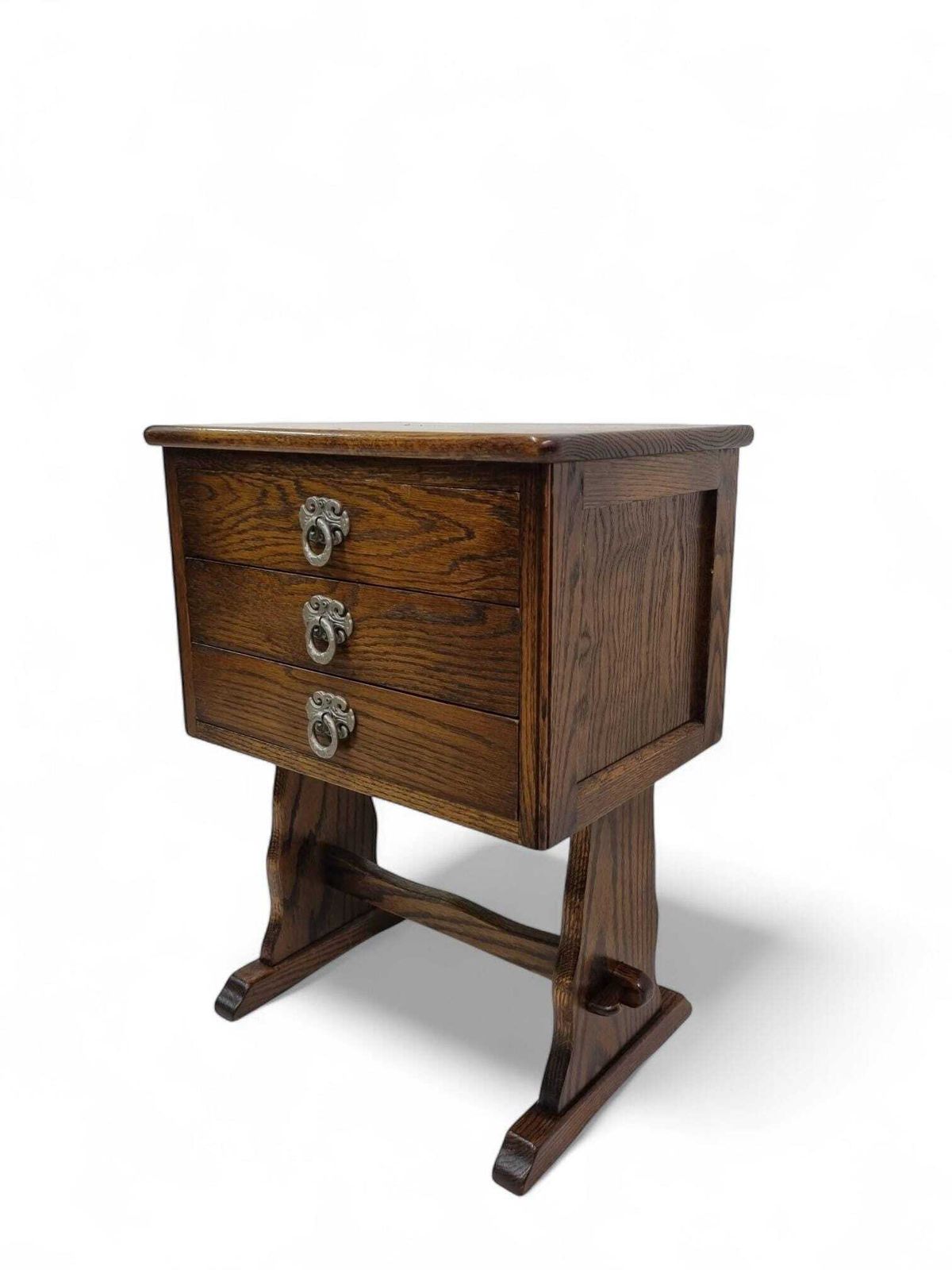 Vintage Oak Bedside Cabinet / Webber Furniture / C1970 photo 220.0