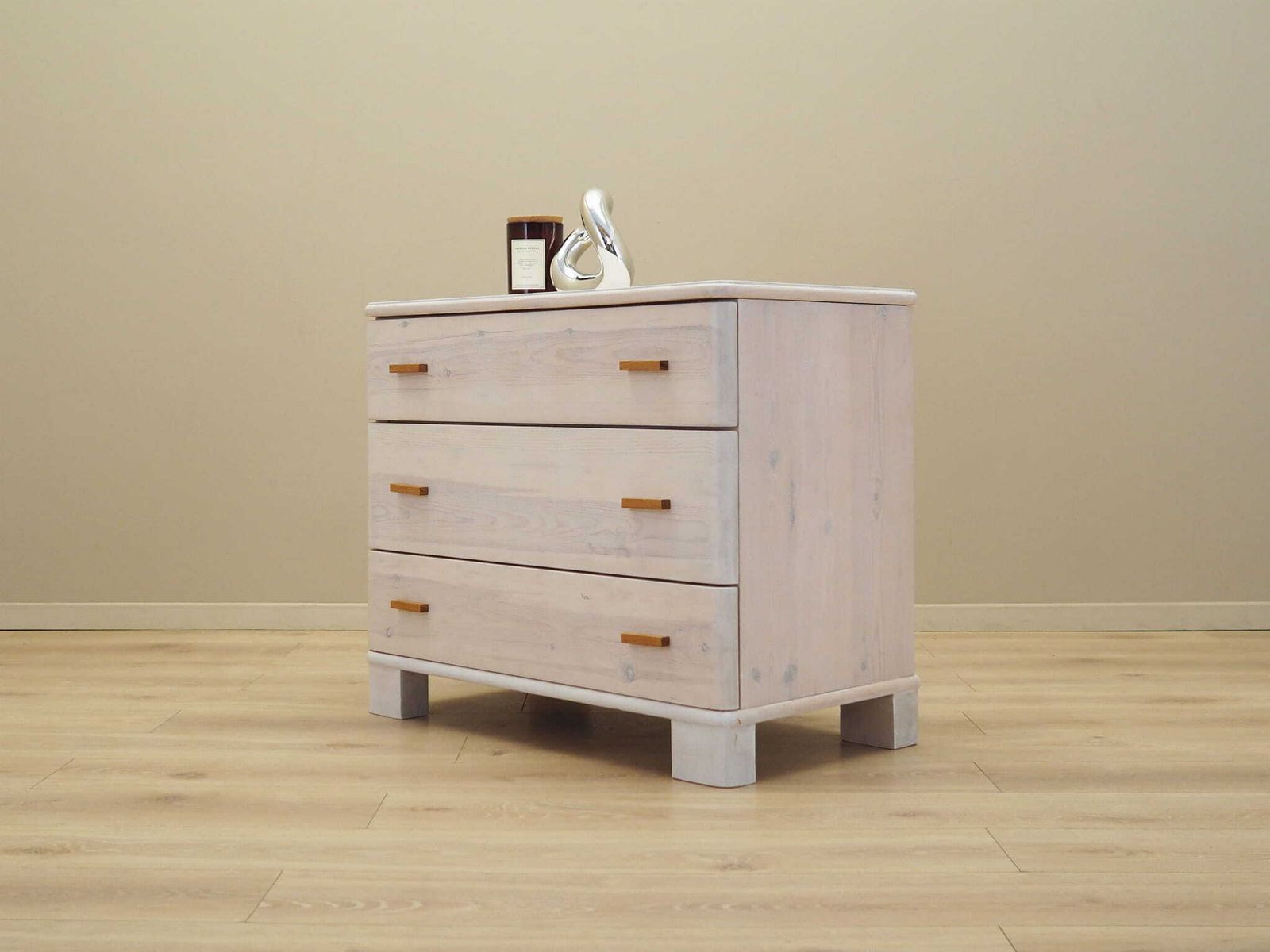 Grenen Ladekast, Deens Design, Ca. Jaren 1960, Productie: Denemarken photo for sale