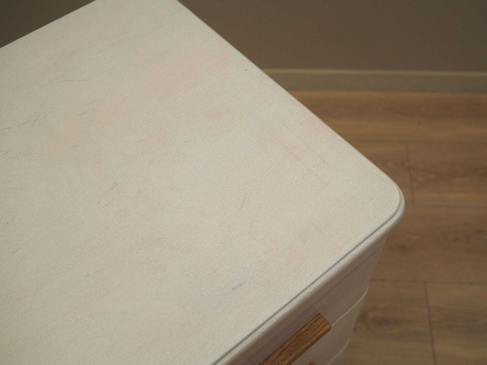 photo furniture Grenen Ladekast, Deens Design, Ca. Jaren 1960, Productie: Denemarken