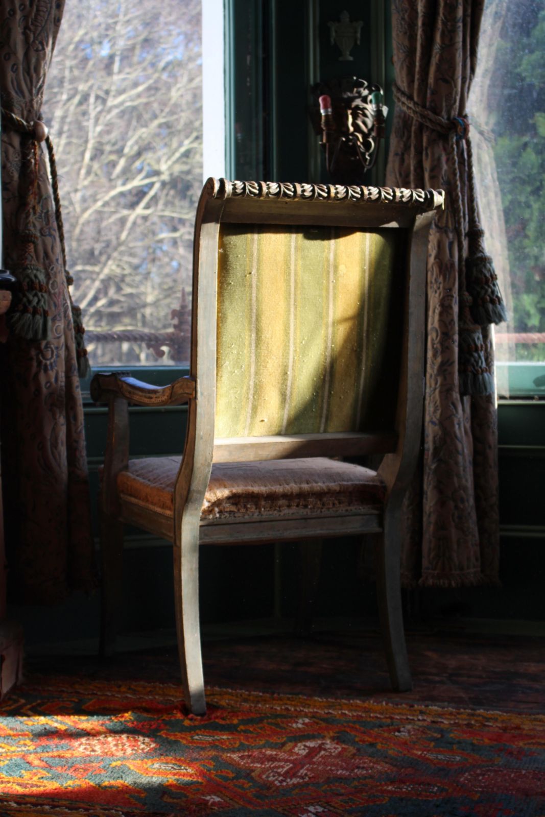 photo vintage 19th Century Continental Carved Armchair Original Mist Green & Gilt Finish