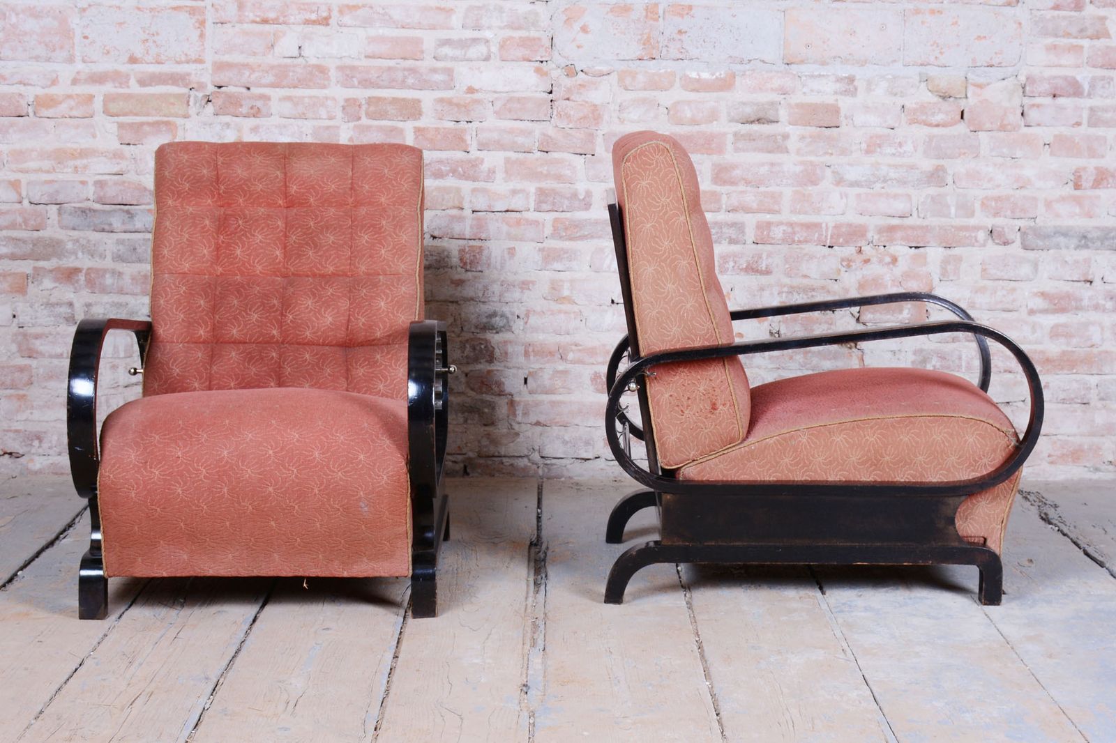 Two Restored Art Deco Reclining Armchairs, By Halabala, Up Závody, Czech. 1920s photo vinterior