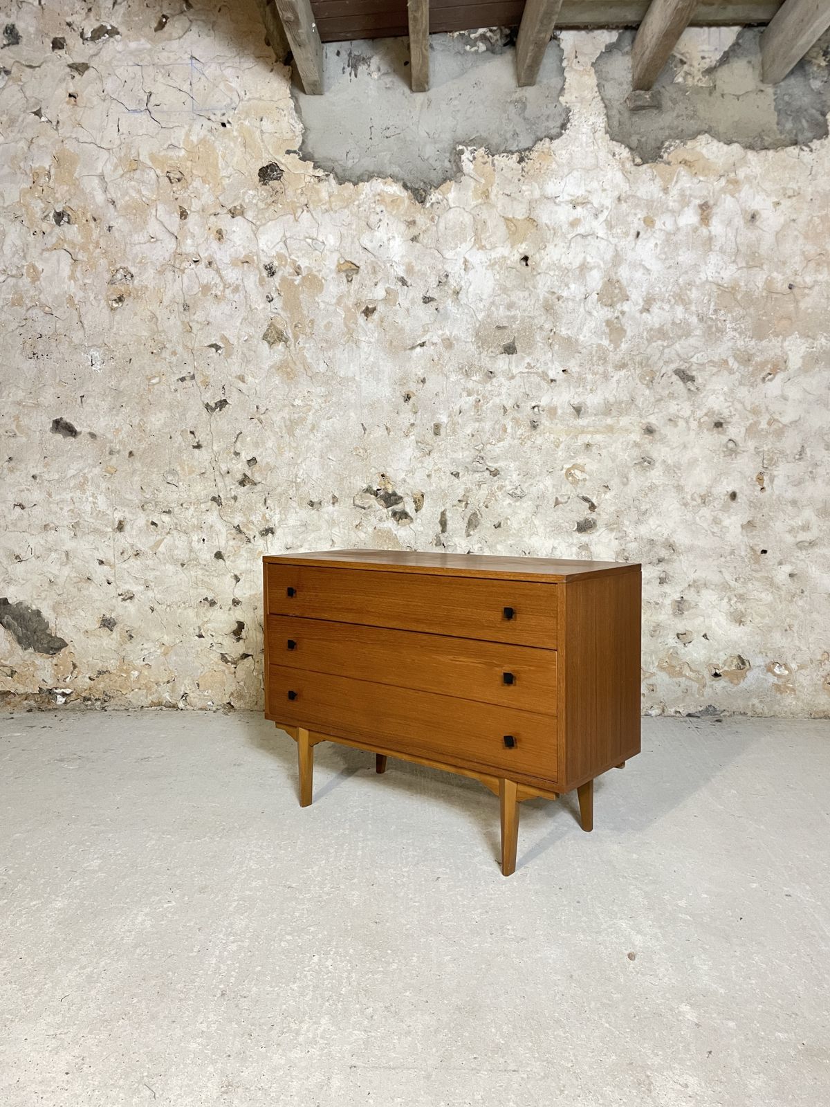 Wooden Convenient  Chest Of Drawers photo furniture