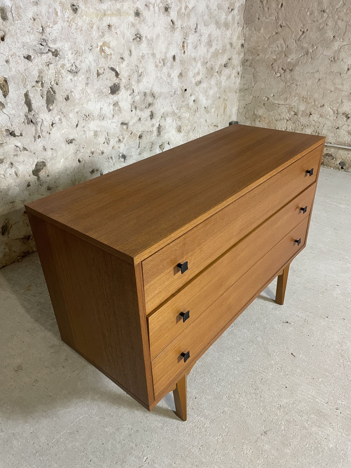 photo vintage Wooden Convenient  Chest Of Drawers