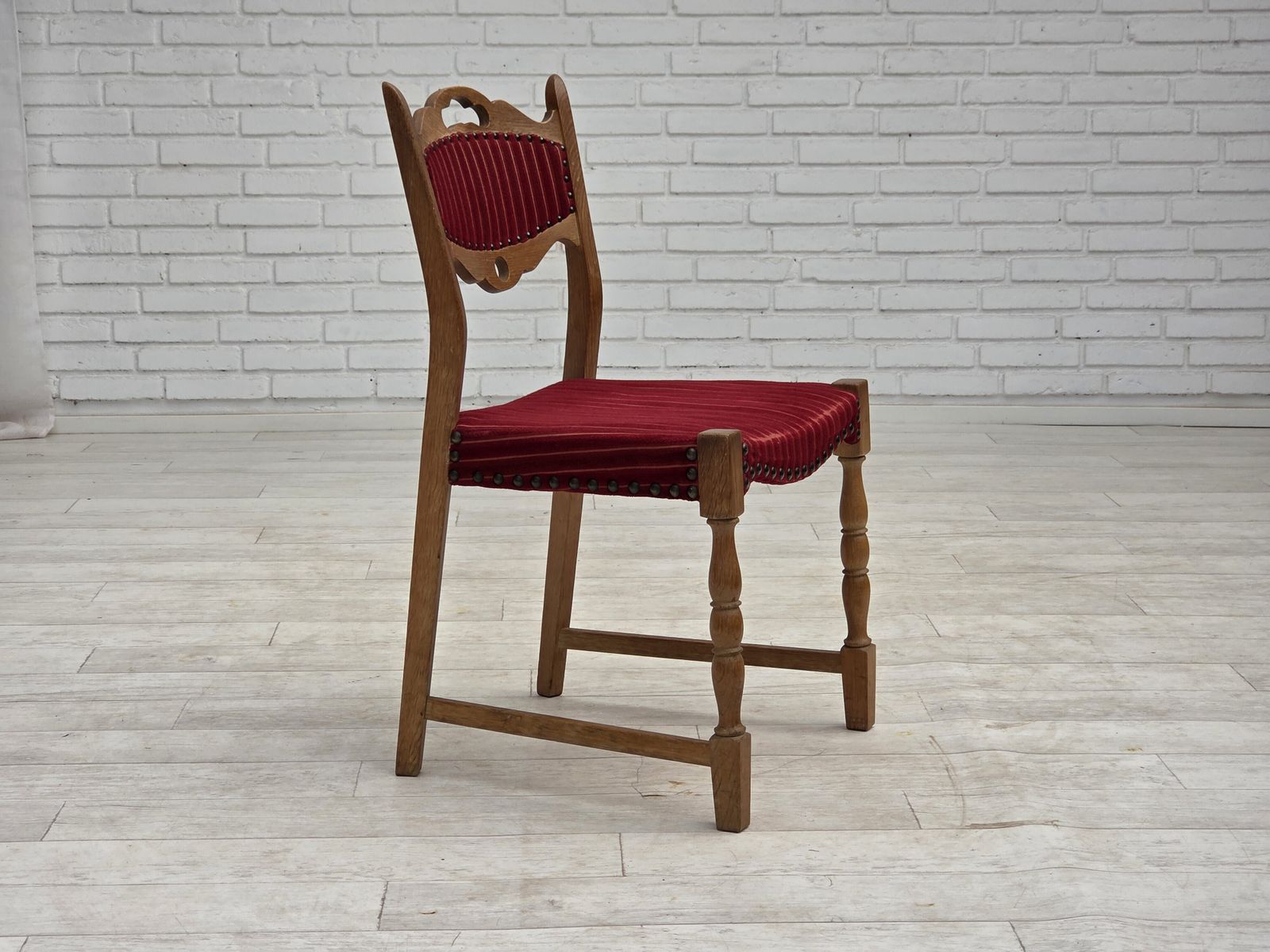 Ca. Jaren 1970, Set Van 6 Deense Eetkamerstoelen, Eikenhout, Meubelwol. photo furniture
