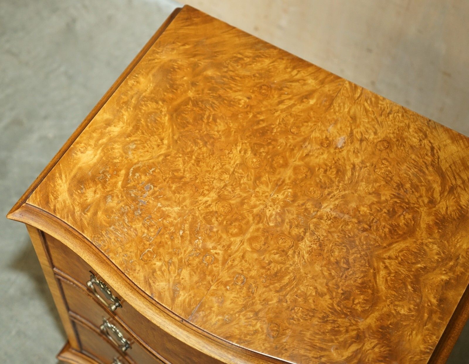Vintage Burr Walnut Serpentine Fronted Nightstand Side Table Chest Of Drawers photo 850.0