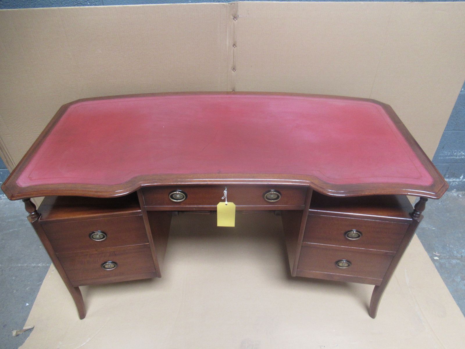 photo vinterior Mahogany Knee Hole Desk, 1950s