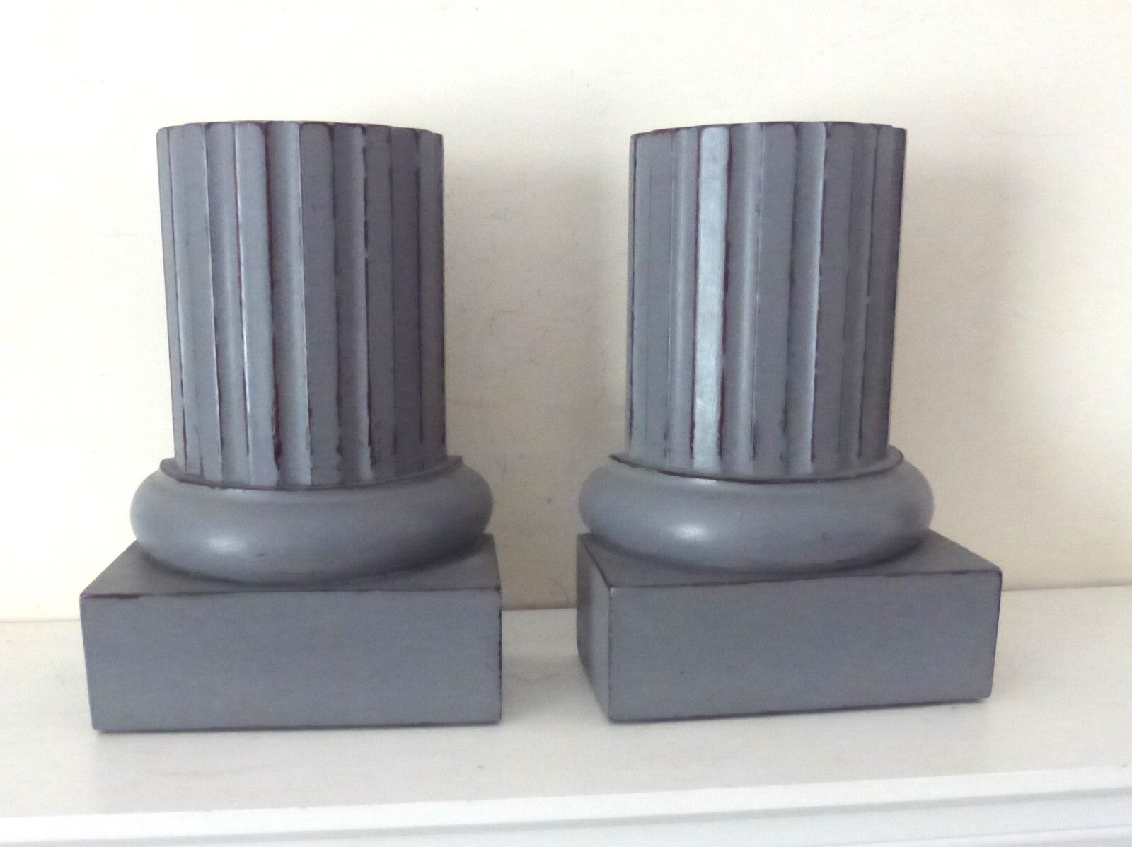 The 'Bombay Company' Grey Painted Wood Classic Pillar Column Bookends 18cms High photo vinterior