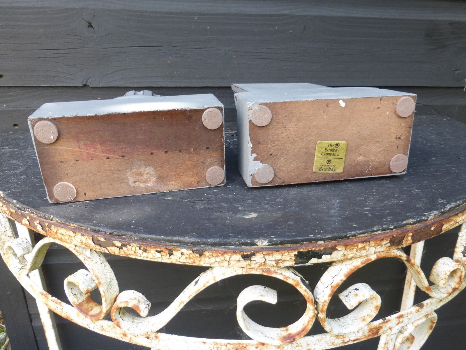 65.0 The 'Bombay Company' Grey Painted Wood Classic Pillar Column Bookends 18cms High photo