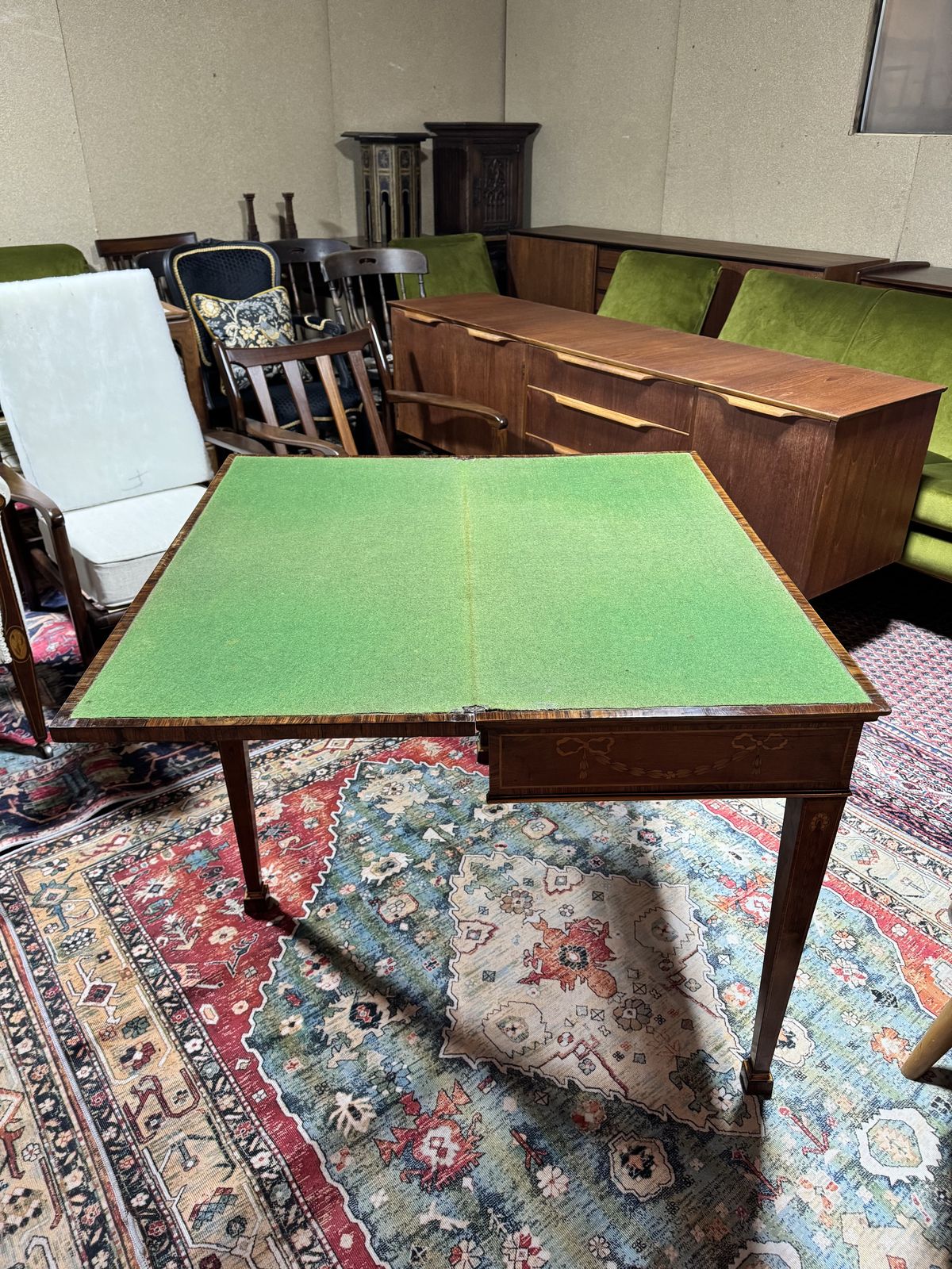 photo furniture 18th Century Marquetry Mahogany And Rosewood Veneer Fold Over Card Table