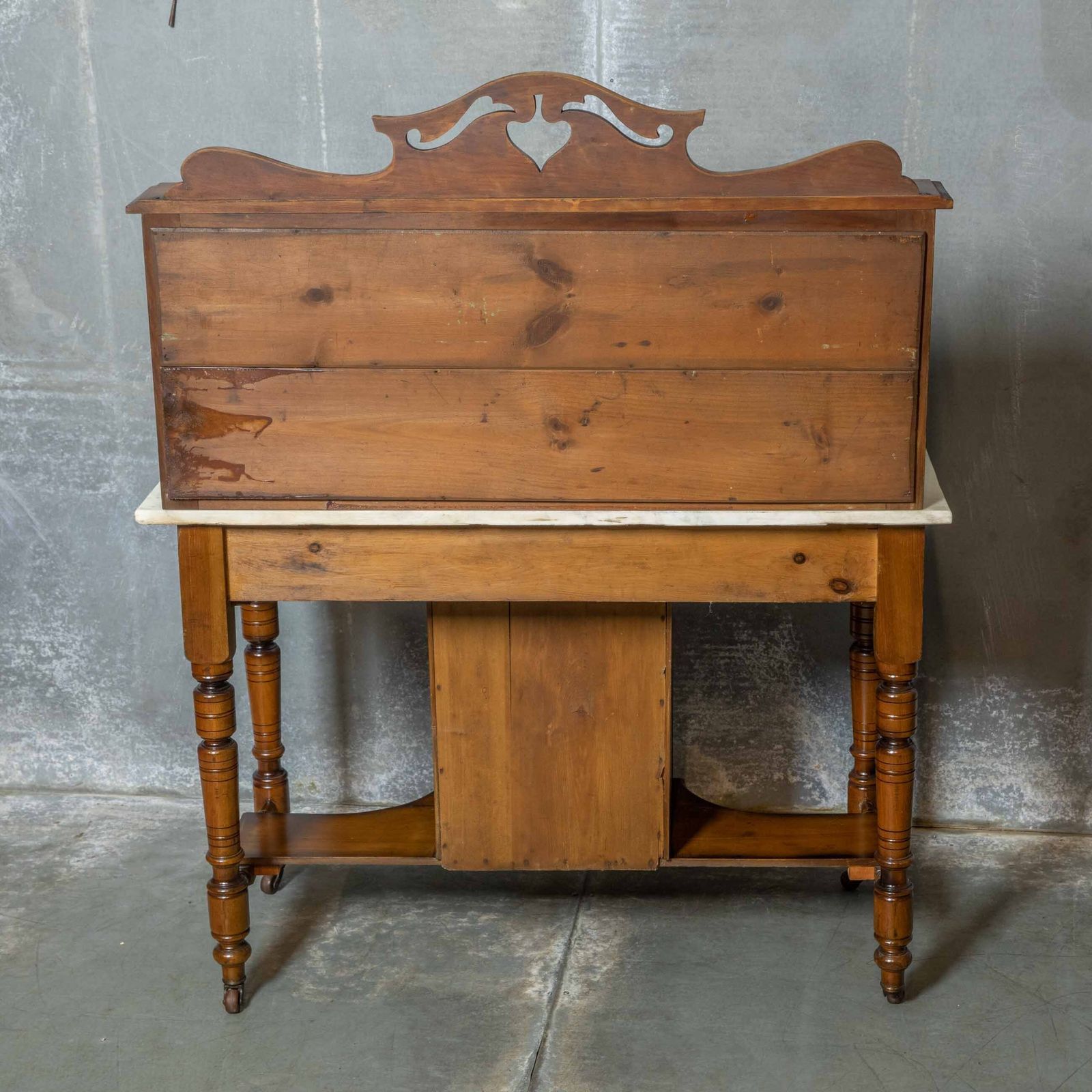 1495.0 Late Victorian Walnut Washstand photo