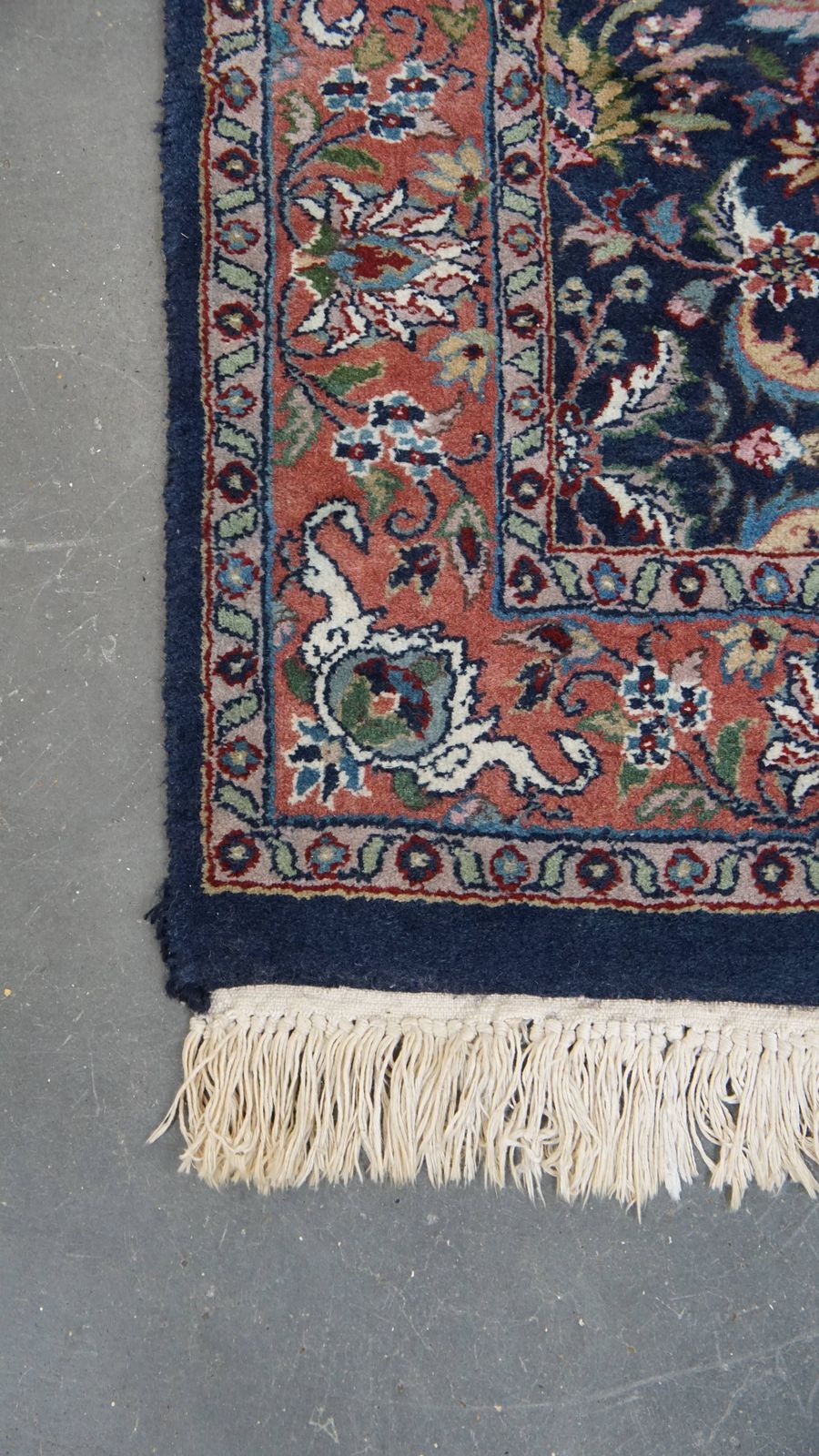Voornamelijk Donkerblauwe Oosterse Loper Van 283 X 105 Cm Met Mooie Kleuren En Patronen photo Textiel