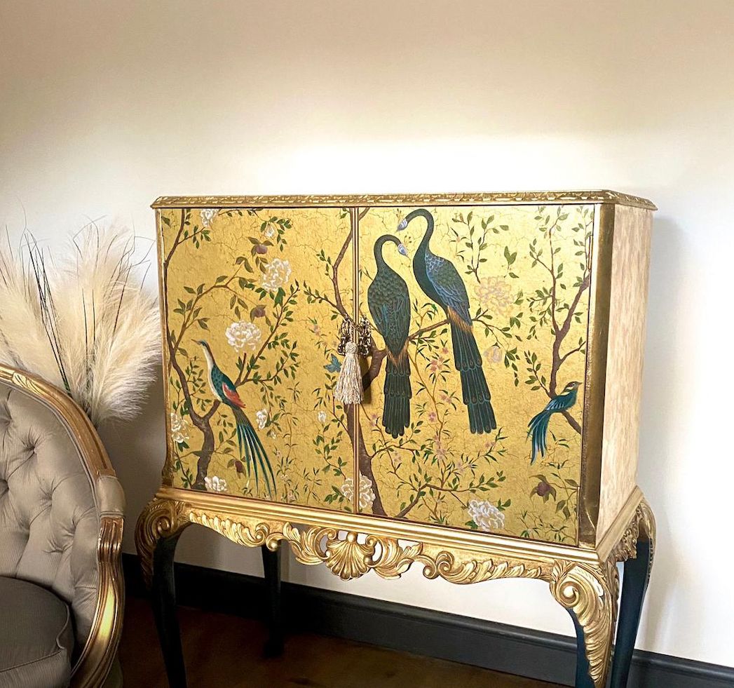 Luxury Edition Gold Chinoiserie Drinks Cabinet / Cocktail Cabinet/ Queen Anne Cabinet photo Furniture