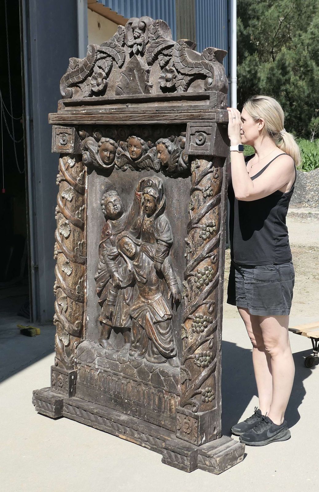 Large European Mediaeval Oak Carving Of Christ In The Tomb photo buy