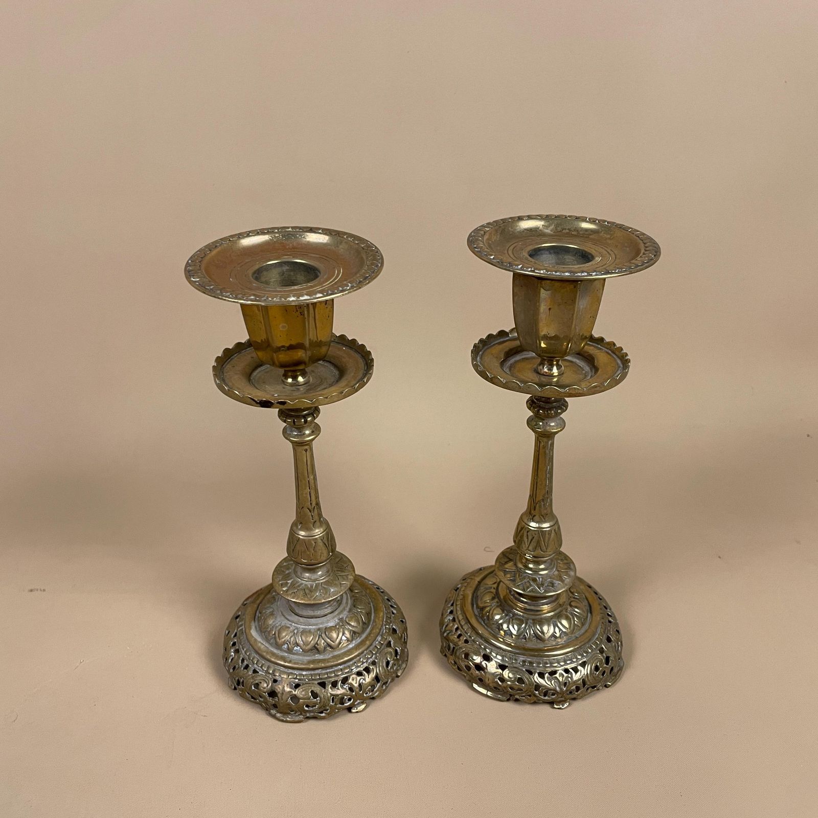 Antique Matching Pair Of Gold Brass Metal Candlestick Candle Stick Vintage Taper Dinner Candlesticks Column Pillar Round Base Indian India