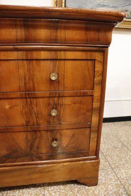 Antique Chest Of Drawers In Walnut photo for sale