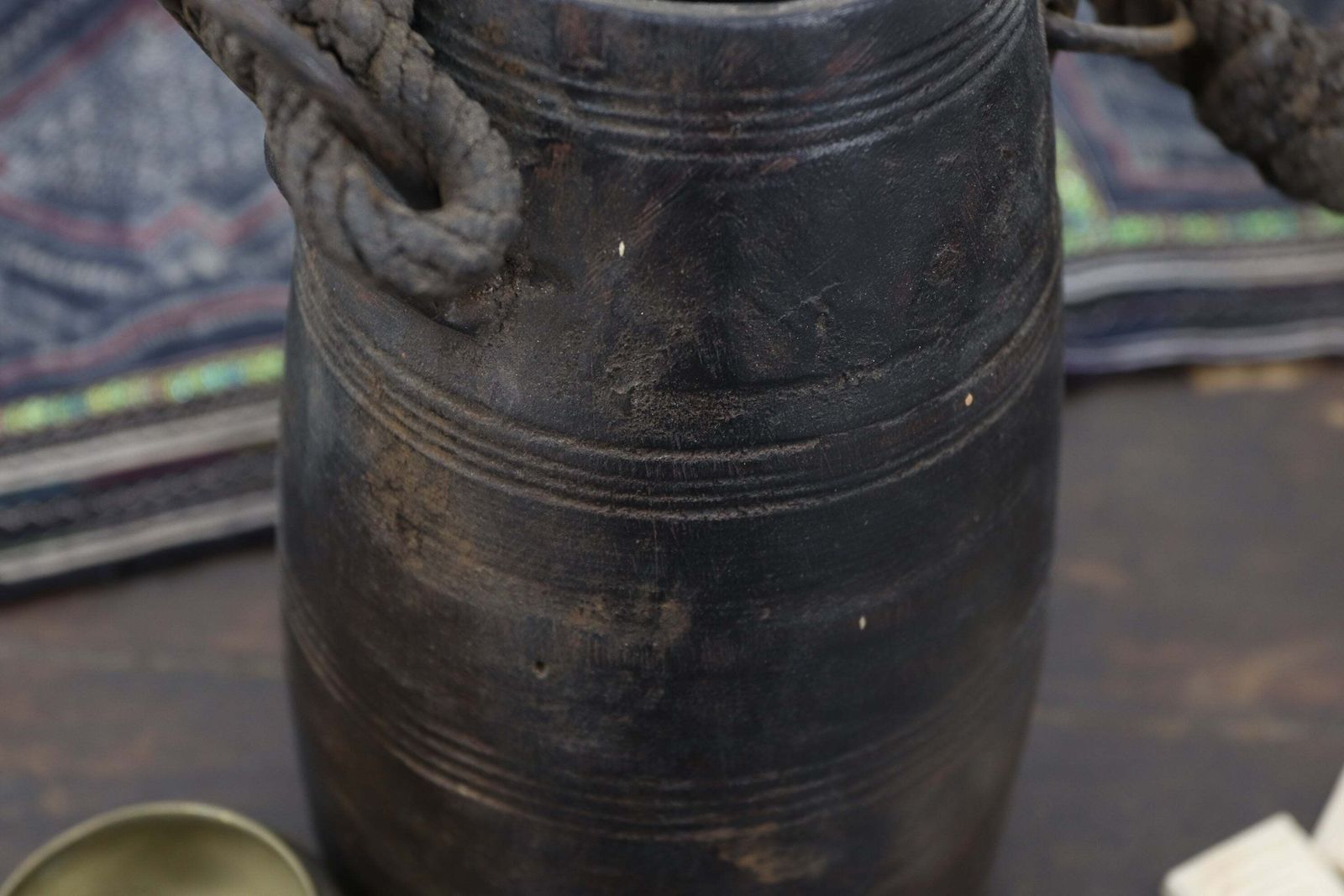 Late 19th Century Nepalese Milk Pot (5) photo vinterior