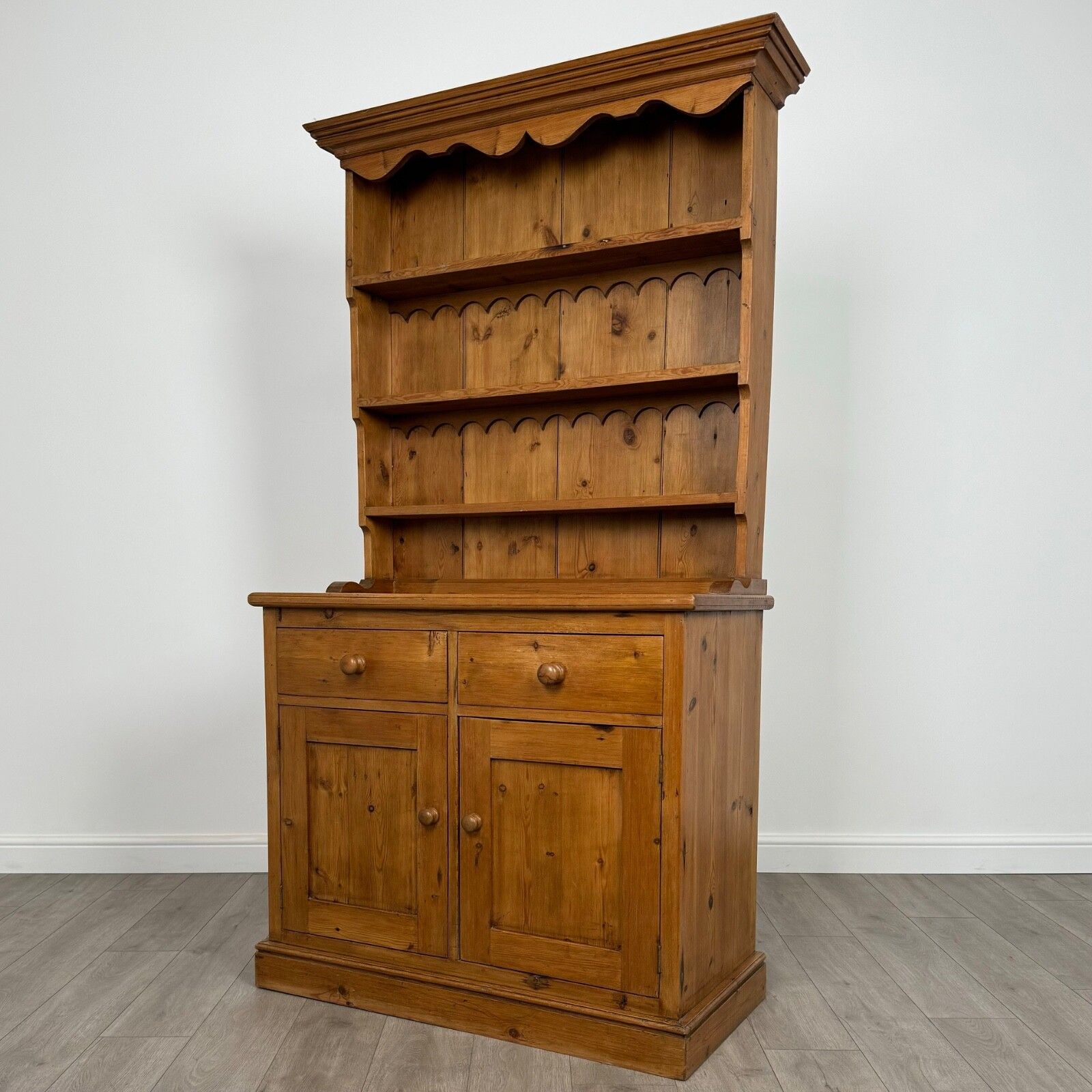 Vintage 20th Century Good Quality Pine Dresser photo Furniture