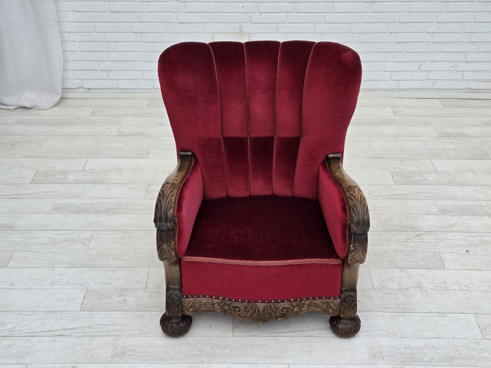 Ca. Jaren 1960, Deense Relaxfauteuil, Kersrood Meubelvelours, Eikenhout. photo 1750.0