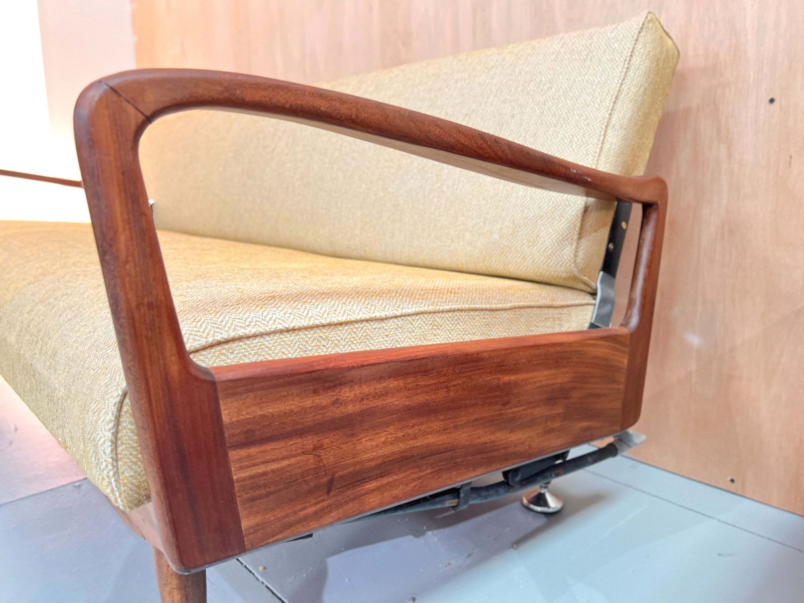 Greaves & Thomas, Teak Sofa Bed photo vintage