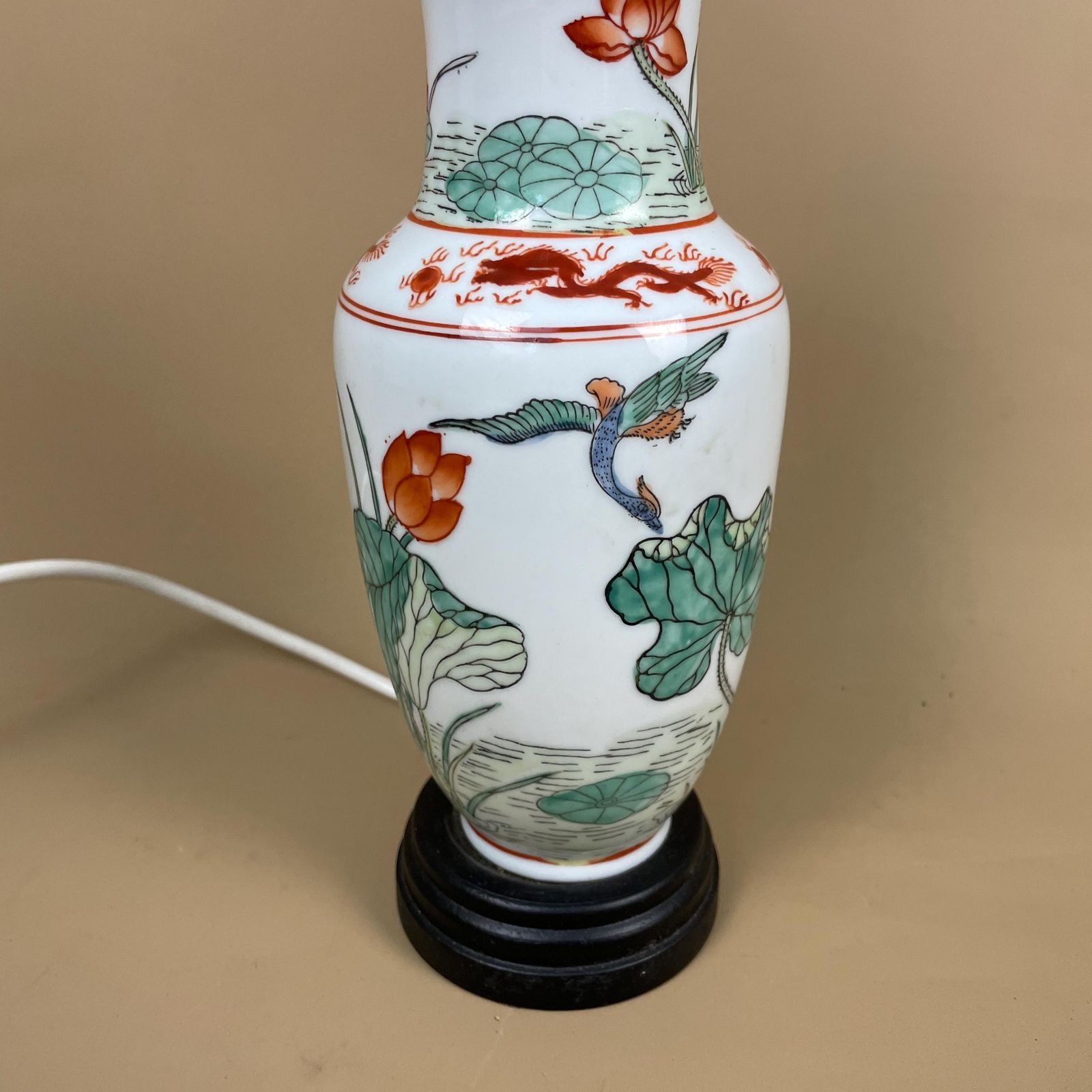 Antique Oriental Lamp Ceramic Light Bedside Table White Green Plants Bird Floral Wooden Base Vintage Round Small photo furniture