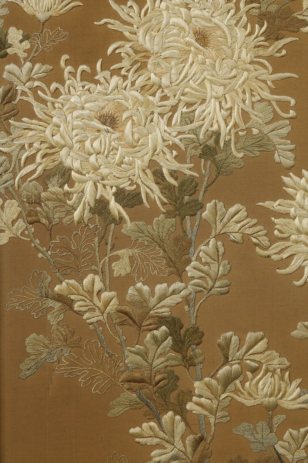 photo for sale Beautiful Chrysanthemum Screen With The Honda Clan Coat Of Arms. Meiji Japan