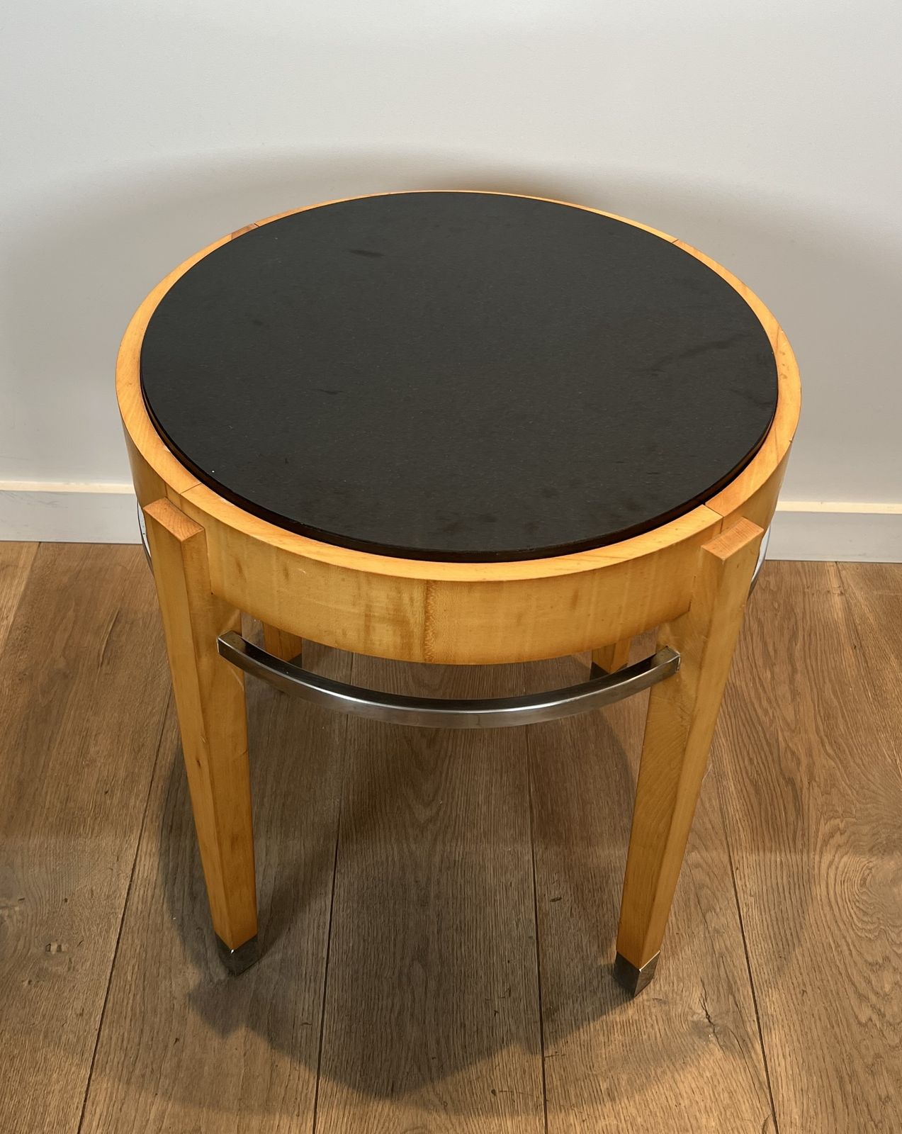 photo vinterior Sycamore Veneer, Chrome And Marble Top Pedestal Table
