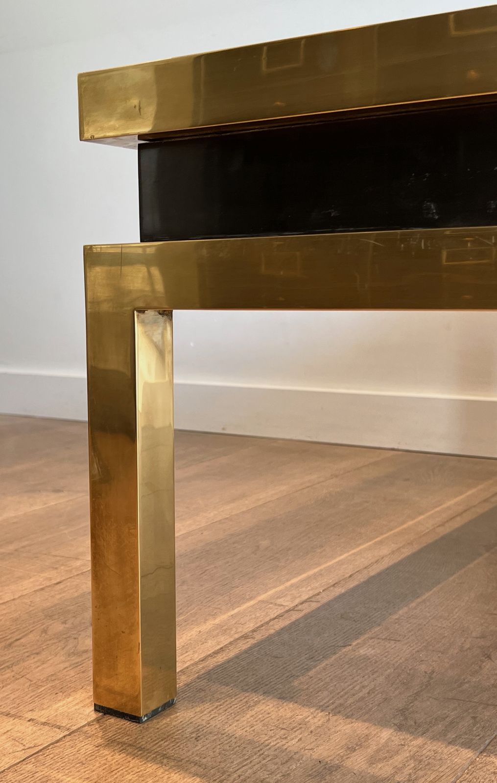 Brass And Black Lacquer Coffee Table By Guy Lefèvre For Maison Jansen photo vintage