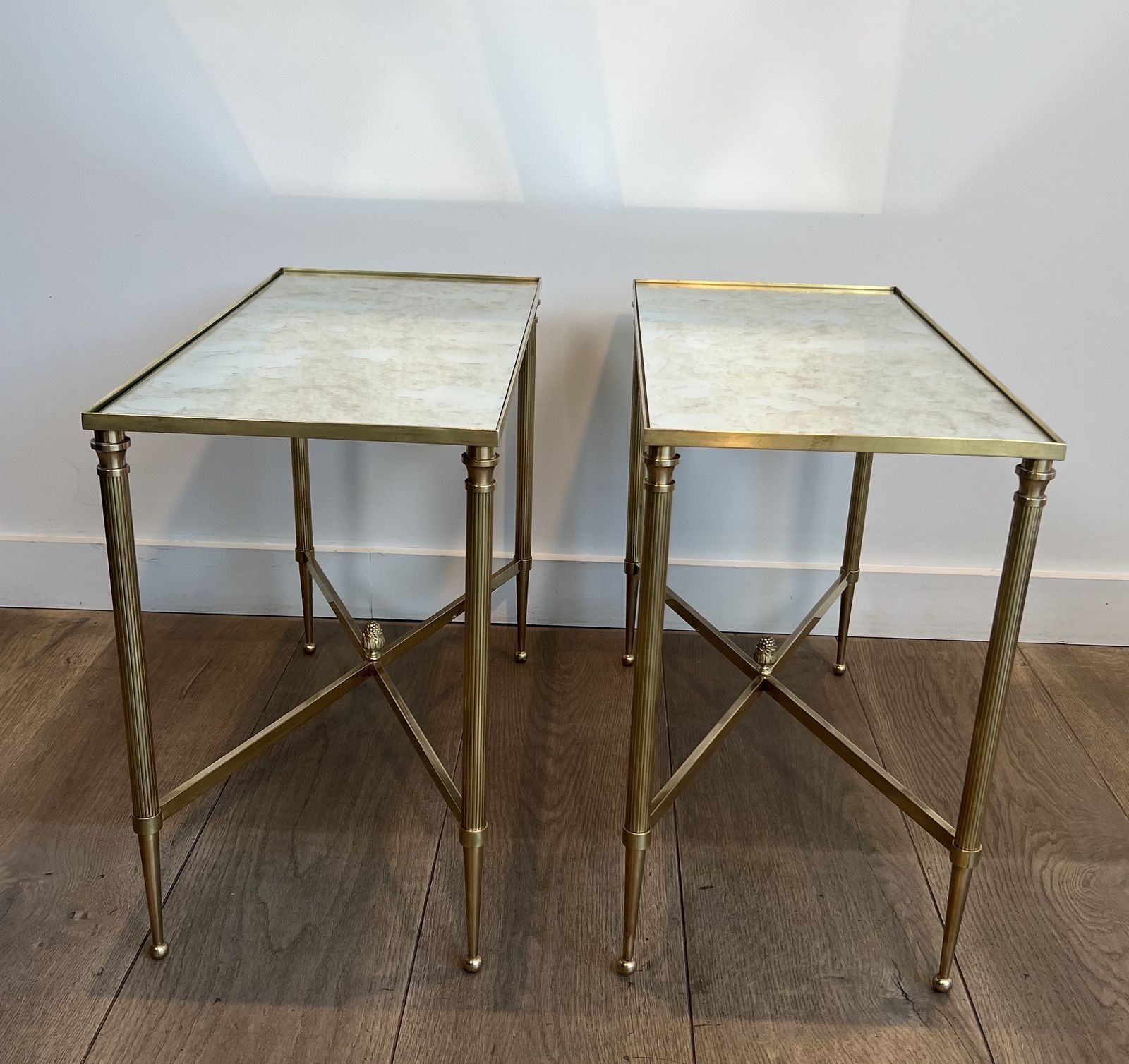 photo vinterior Pair Of Antique Brass Mirror Top End Tables From Maison Jansen