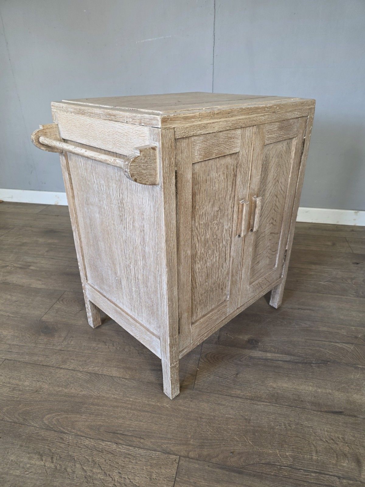Heals Of London Limed Oak Wash Stand photo Furniture