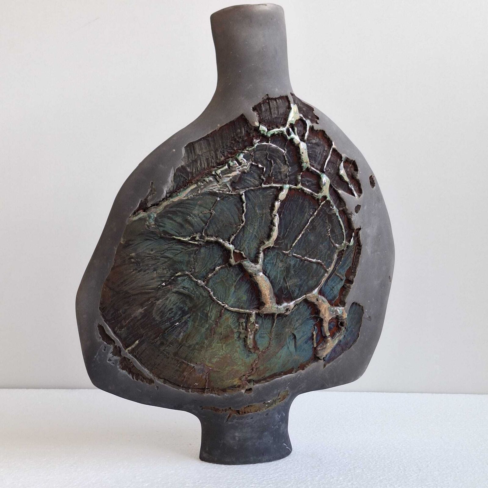 photo vinterior Raku Ceramic Vase Designed By André Sas