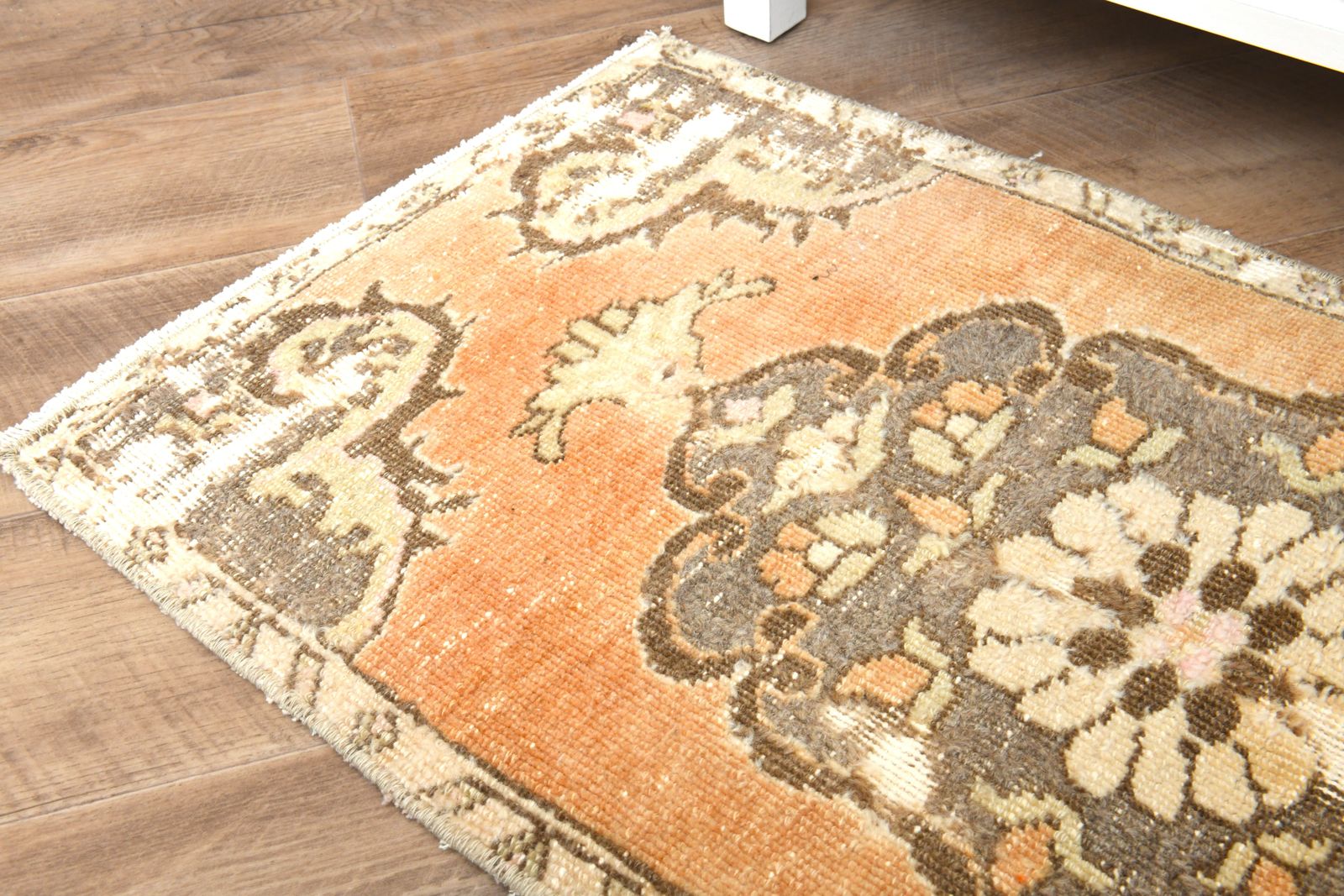 photo for sale 1'6x3'4 Ft, Orange Vintage Small Rug, Turkish Small Rugs, Handmade, Soft Wool, Meditation Carpet, Entryway Decor, Bath Mat, Bathroom Carpets