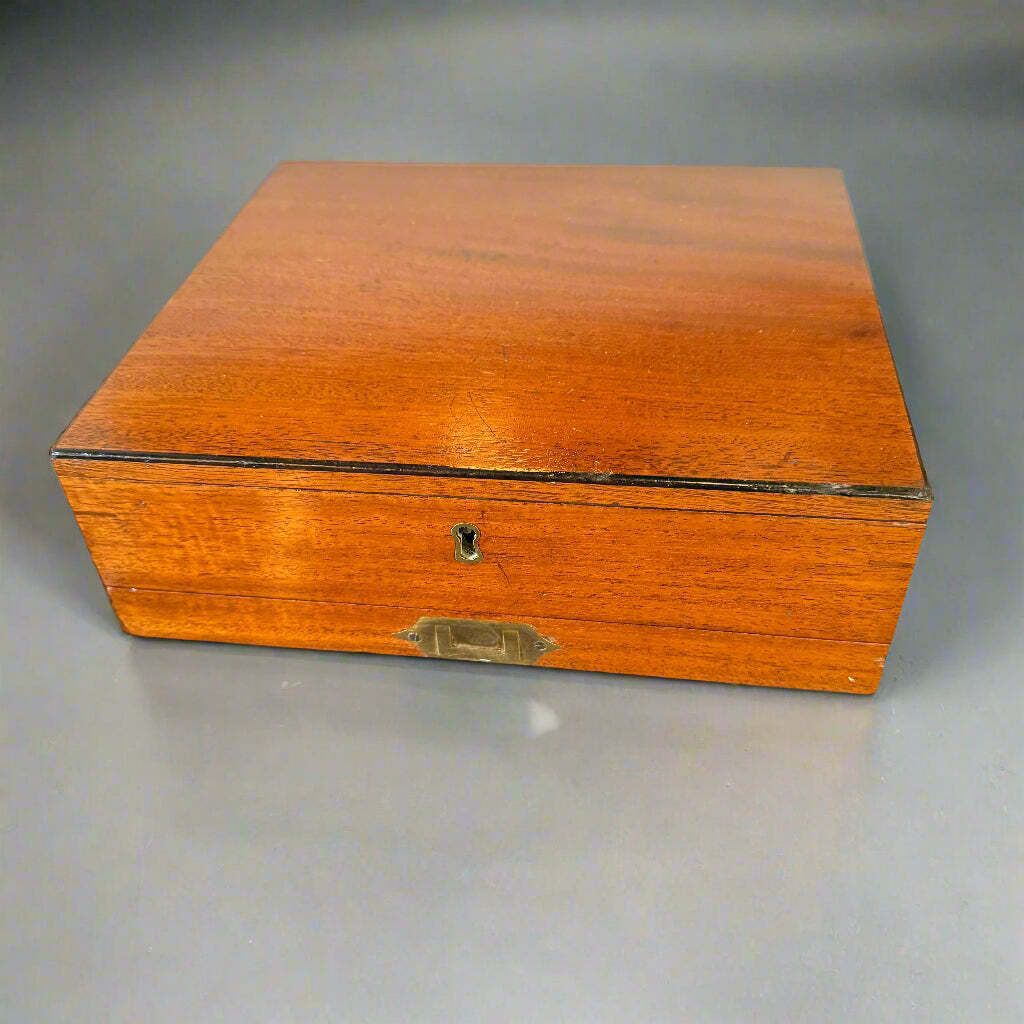 19th Century Mahogany Artist's Paint Box By G Rowney & Co Of London Containing Original Content And Paint Cakes photo furniture