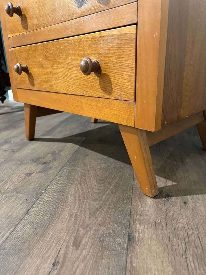 Mid Century Four Drawer Chest photo 279.0