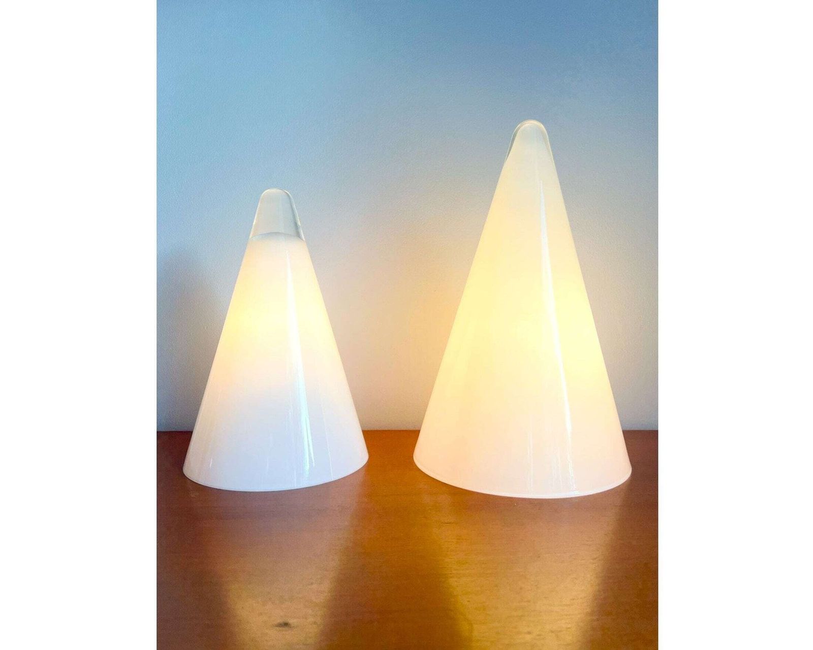 Vintage Teepee Tafellamp Van Ilu Design (Small) En Sce (2x Large Beschikbaar) | Opaline Glas | Mushroom | Space Age