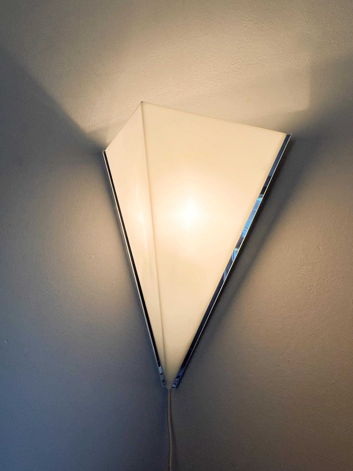 Vintage 'Harco Loor Design' Wall Lamp (Large)   Dutch Design – Triangle photo vinterior