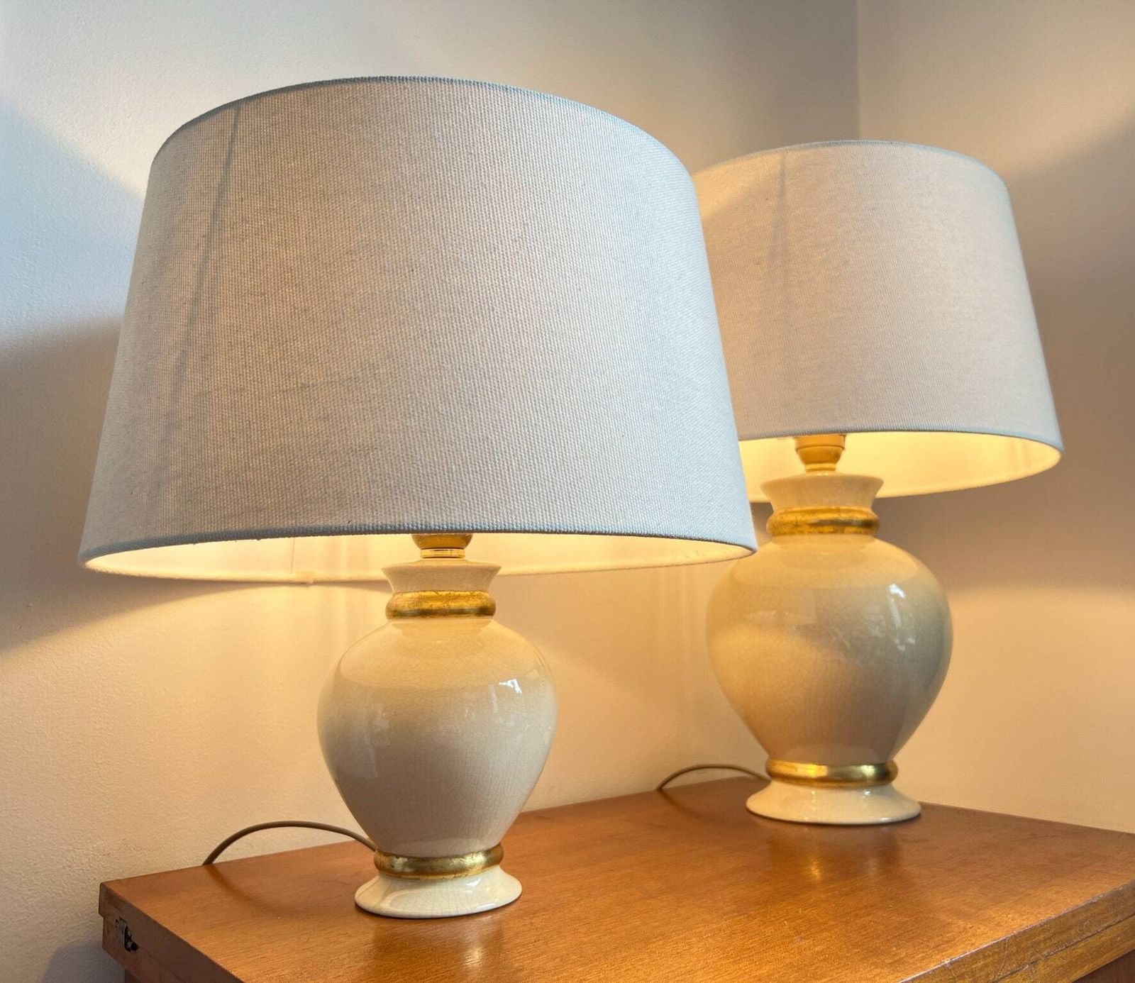 Vintage 'Maison Le Dauphin' – Set Of 2 Table Lamps – Ceramic Crackle Ivory / Gold – French Design photo furniture