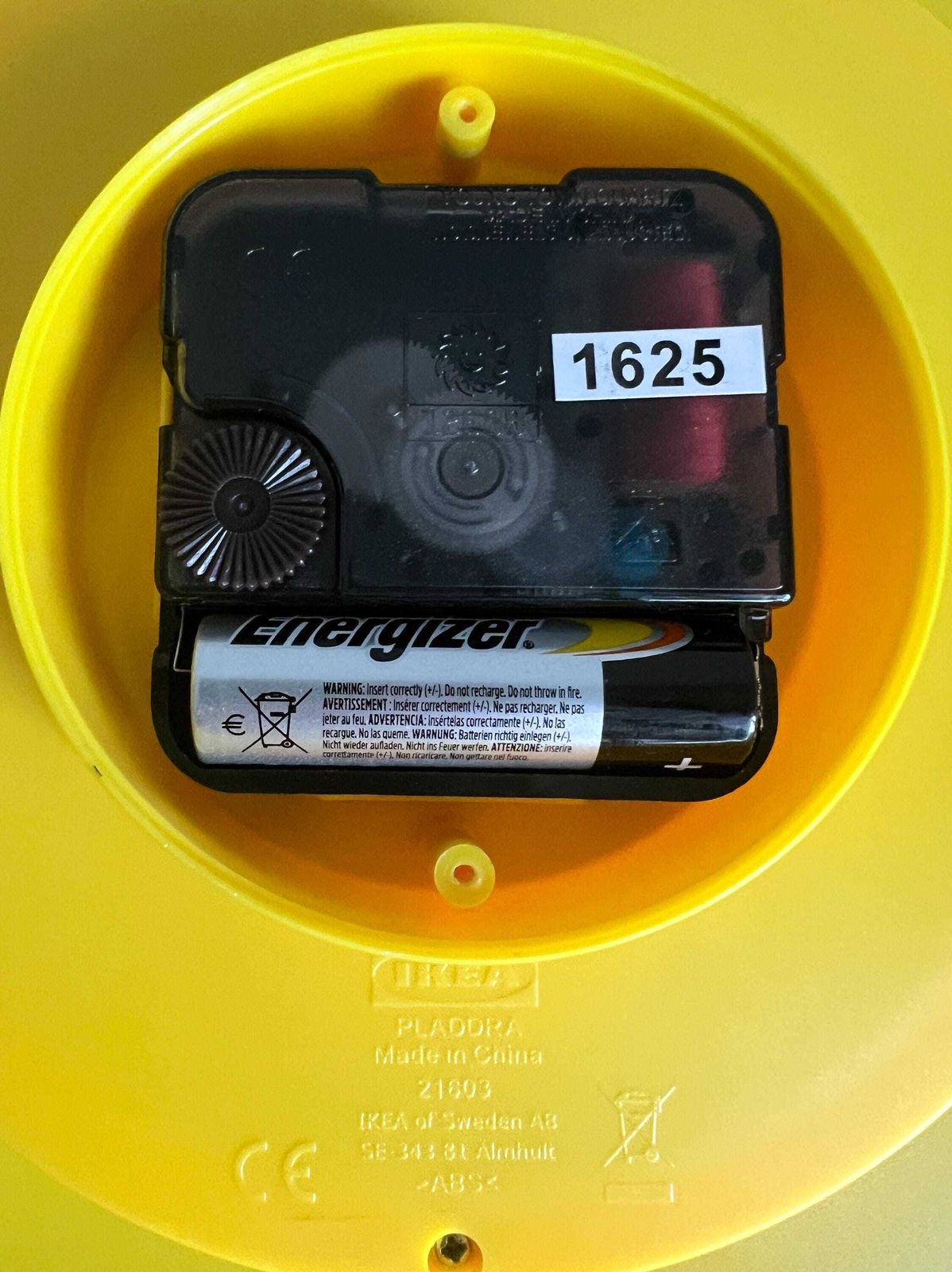 photo furniture Vintage Ikea Pladdra Clock – Design By Chenyi Ke – Mint Condition – Yellow, Black – 90s – Memphis Style – Popart